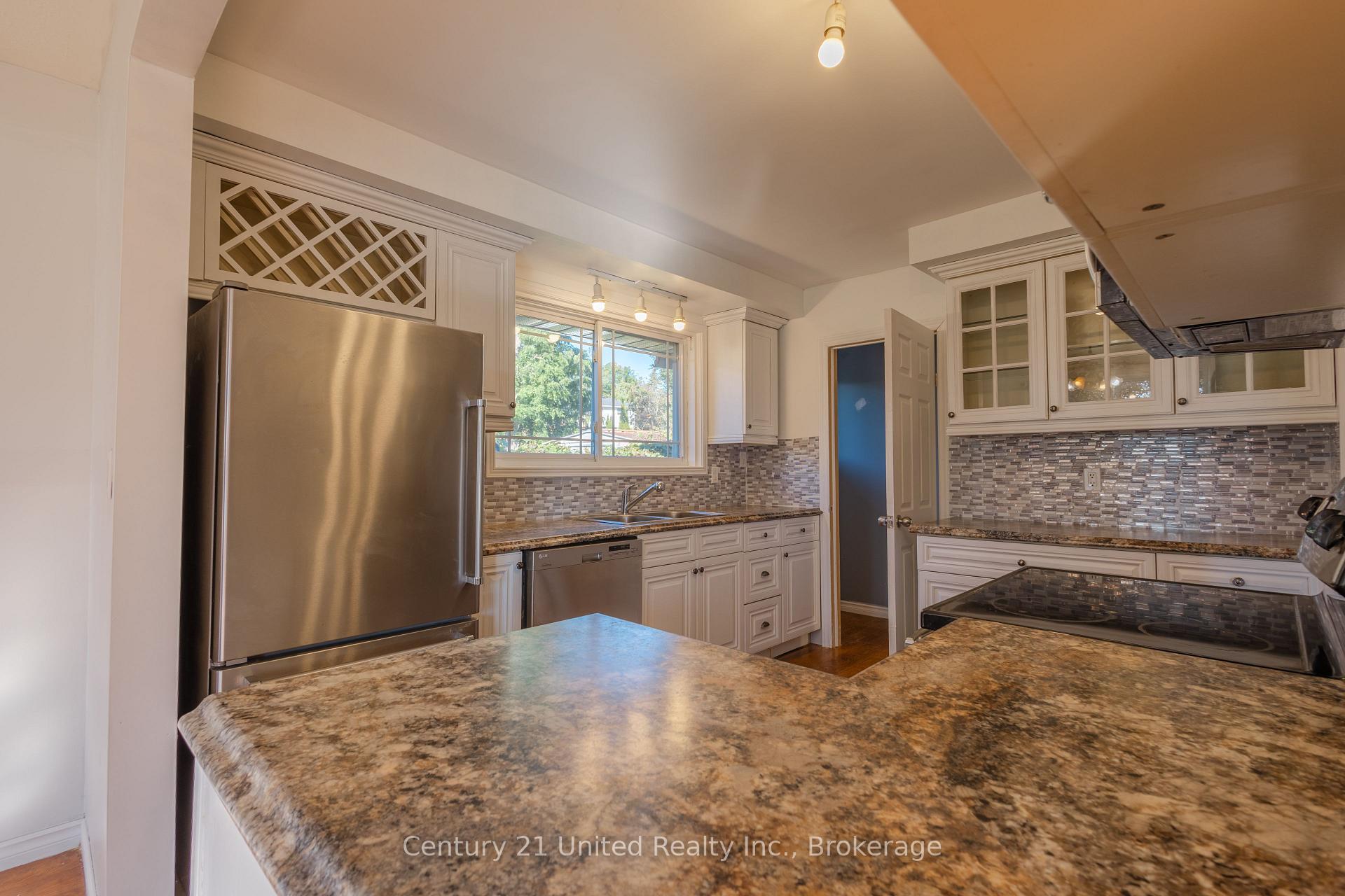 Photo 5 of 255 Woodward Avenue, Selwyn — HOMEH