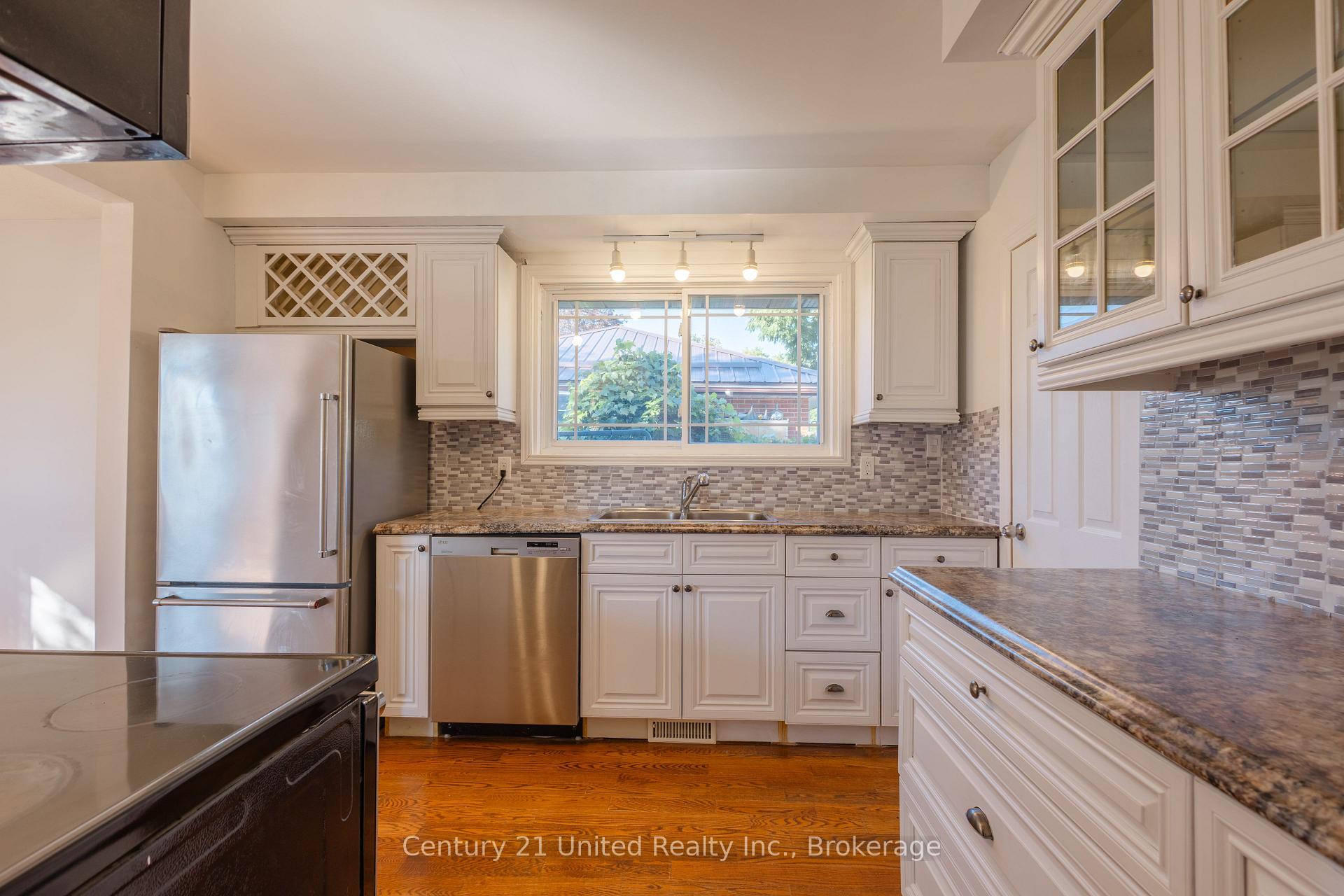 Photo 6 of 255 Woodward Avenue, Selwyn — HOMEH