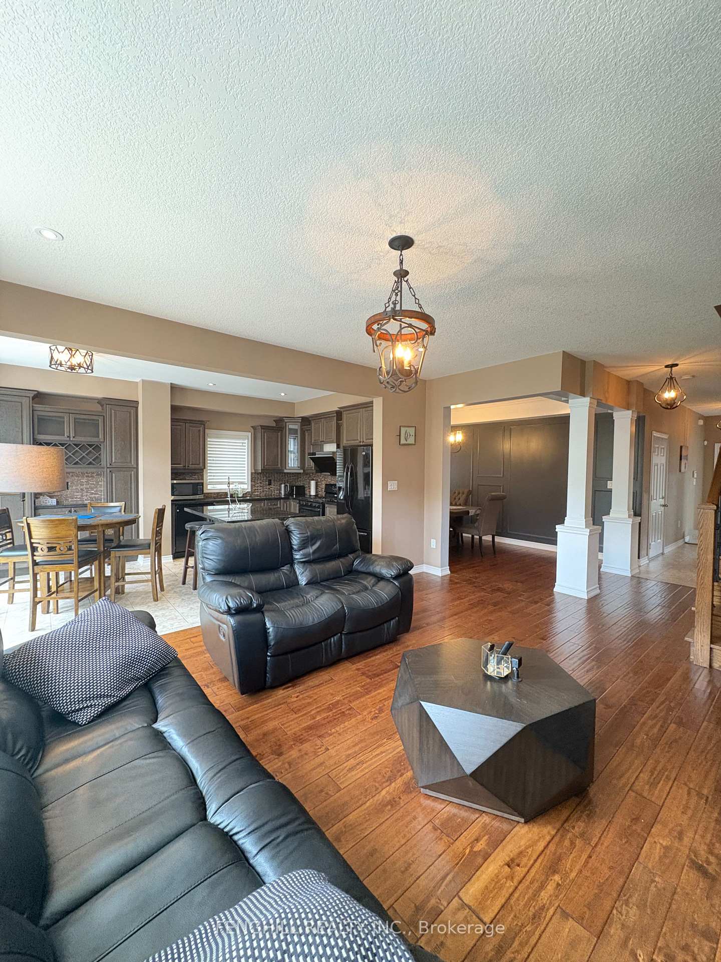Photo 2 of 127 Vinton Road, Hamilton, Meadowlands — HOMEH