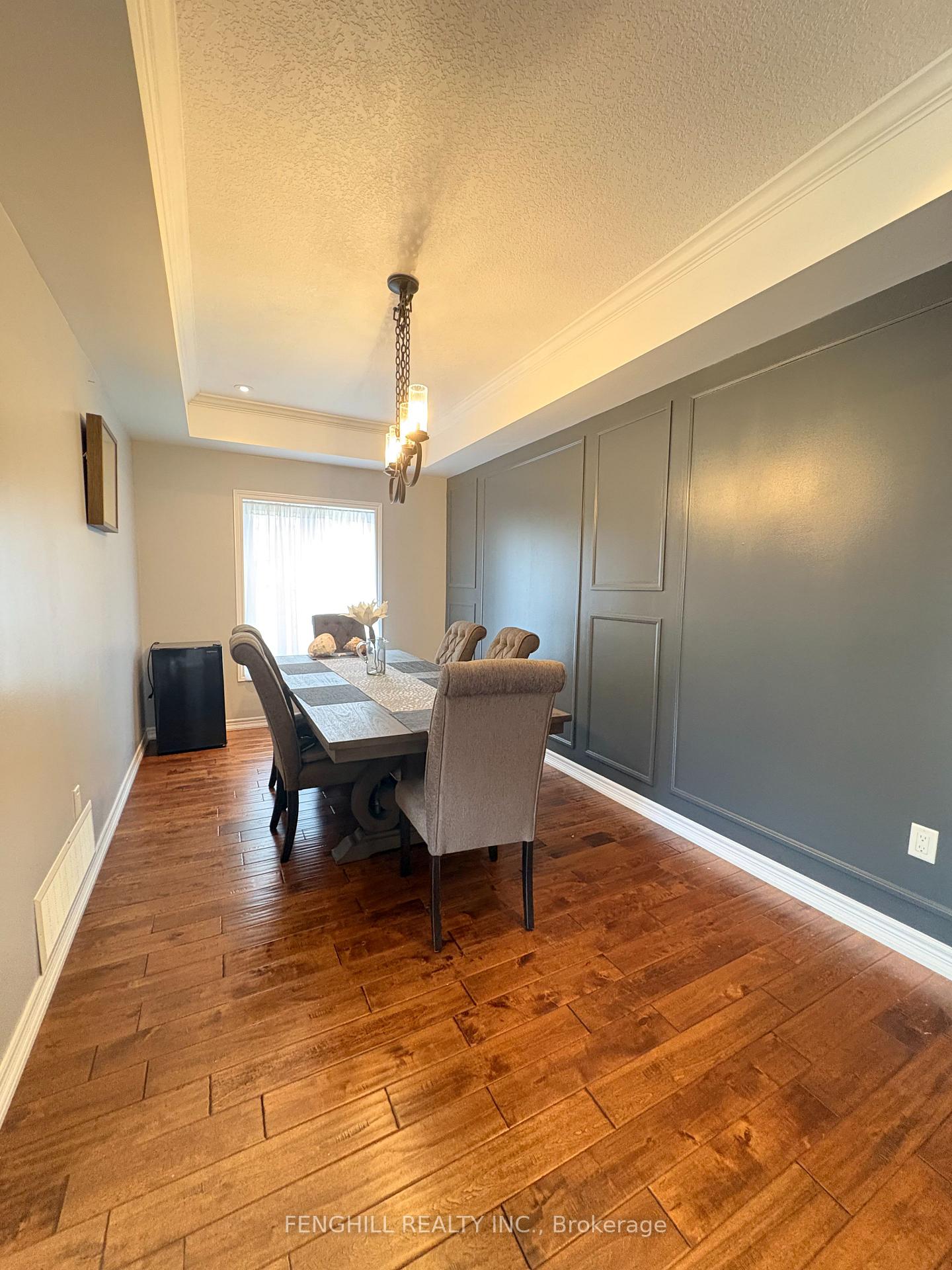 Photo 3 of 127 Vinton Road, Hamilton, Meadowlands — HOMEH