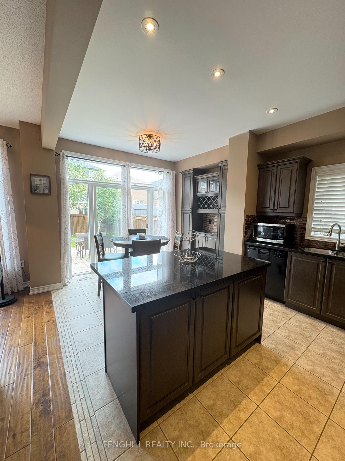 Photo 4 of 127 Vinton Road, Hamilton, Meadowlands — HOMEH