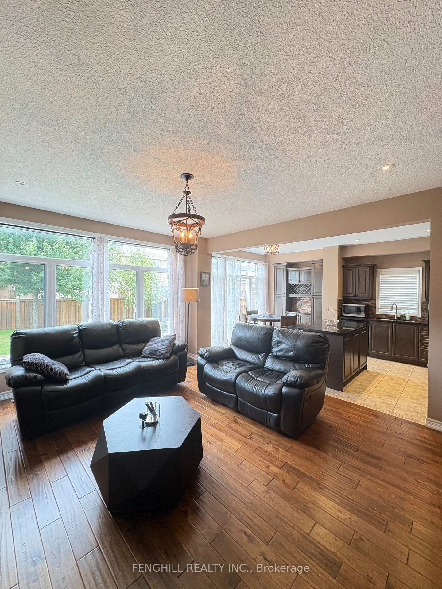 Photo 5 of 127 Vinton Road, Hamilton, Meadowlands — HOMEH