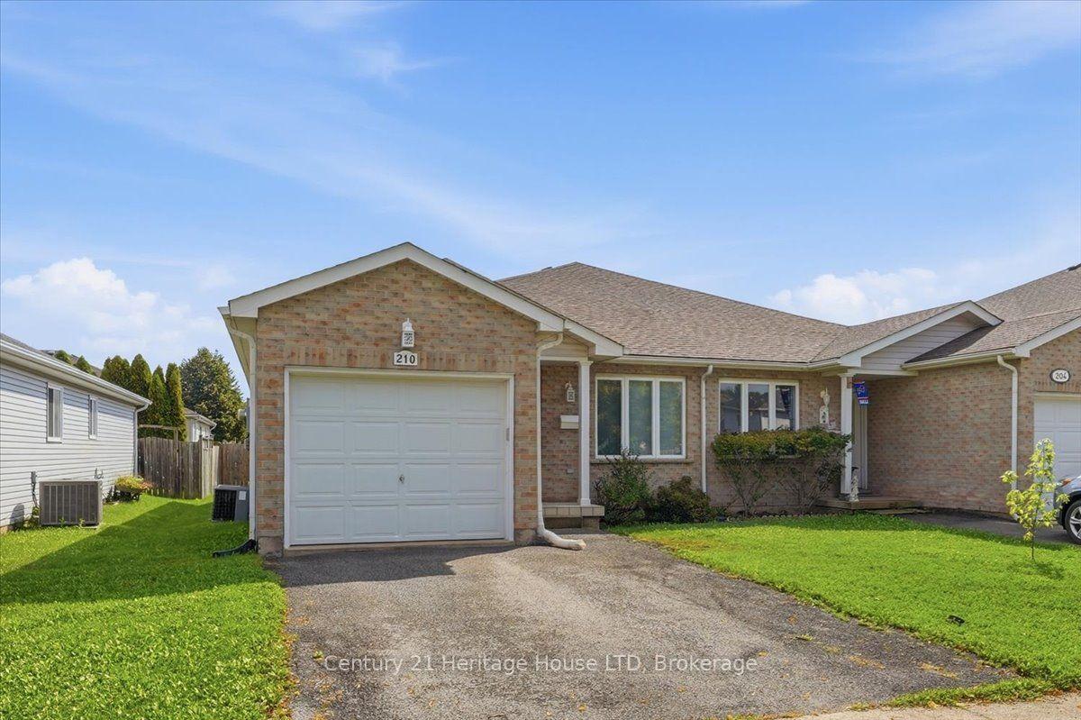 Photo 2 of 210 Oakcrest Avenue, Welland, West Welland — HOMEH