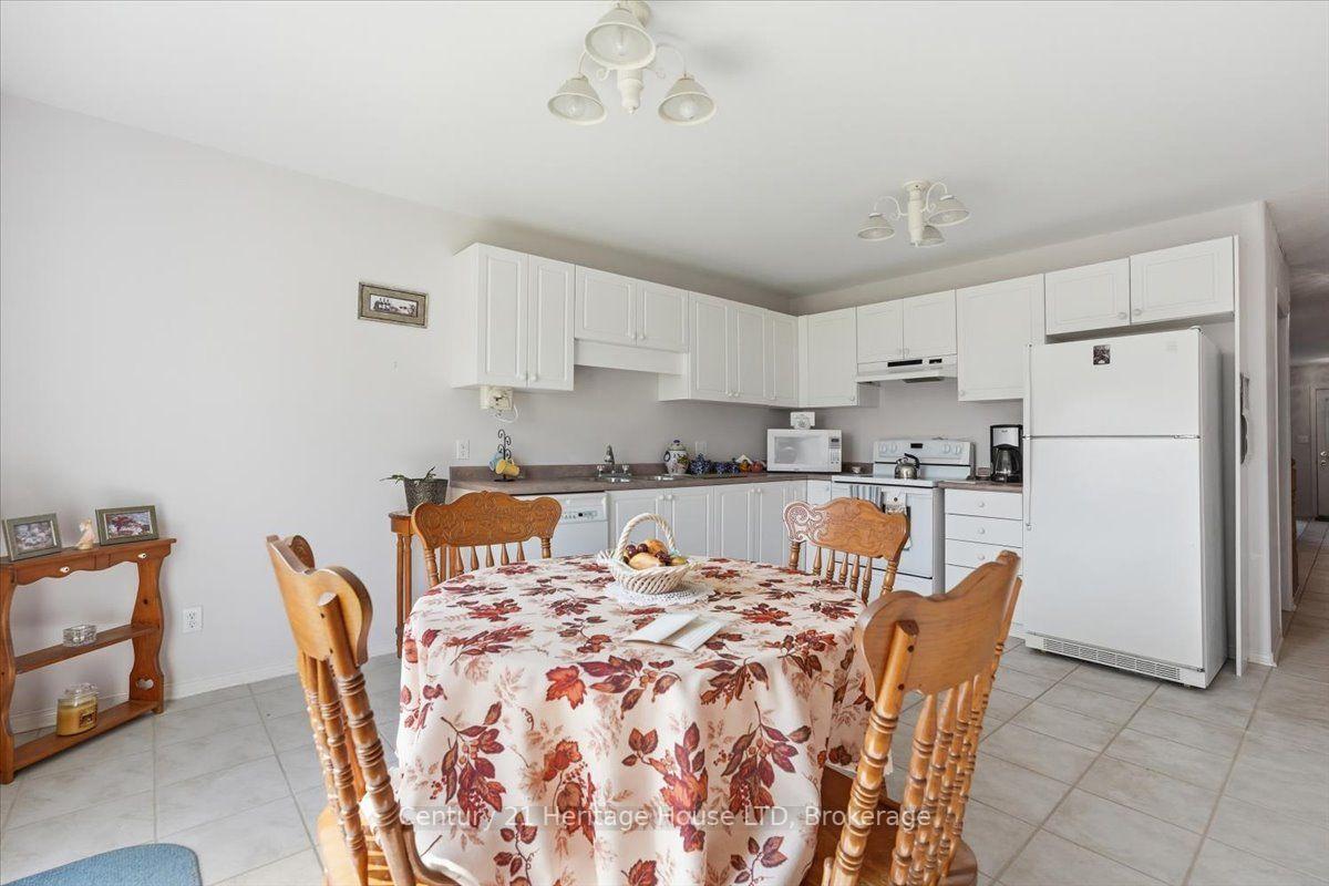 Photo 15 of 210 Oakcrest Avenue, Welland, West Welland — HOMEH