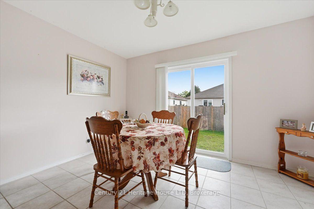 Photo 16 of 210 Oakcrest Avenue, Welland, West Welland — HOMEH