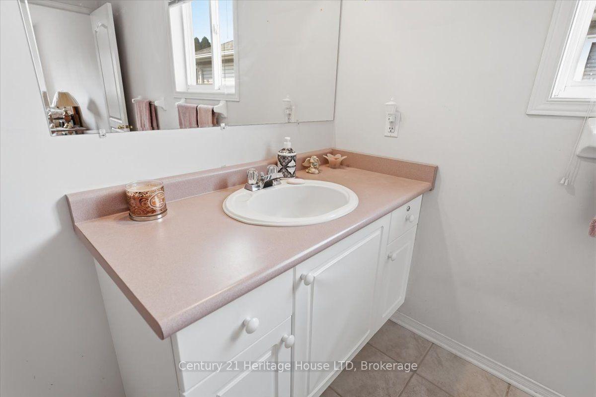 Photo 20 of 210 Oakcrest Avenue, Welland, West Welland — HOMEH