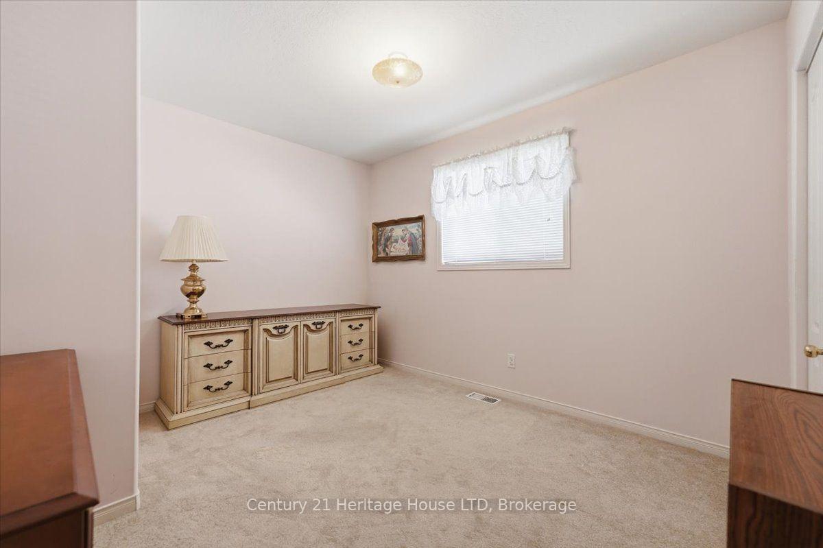 Photo 22 of 210 Oakcrest Avenue, Welland, West Welland — HOMEH
