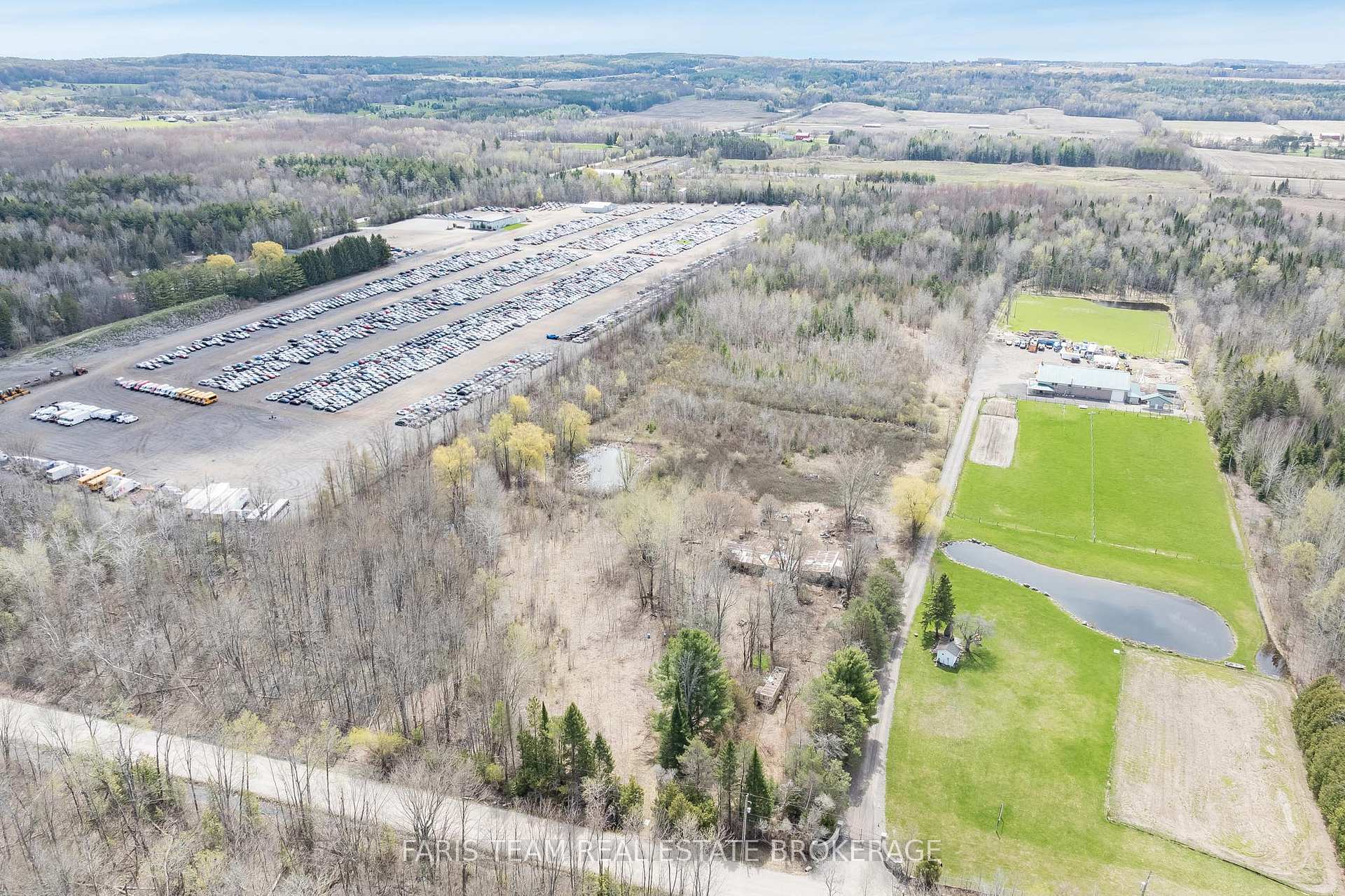 Photo 3 of 3717 14th Line, Innisfil, Cookstown — HOMEH