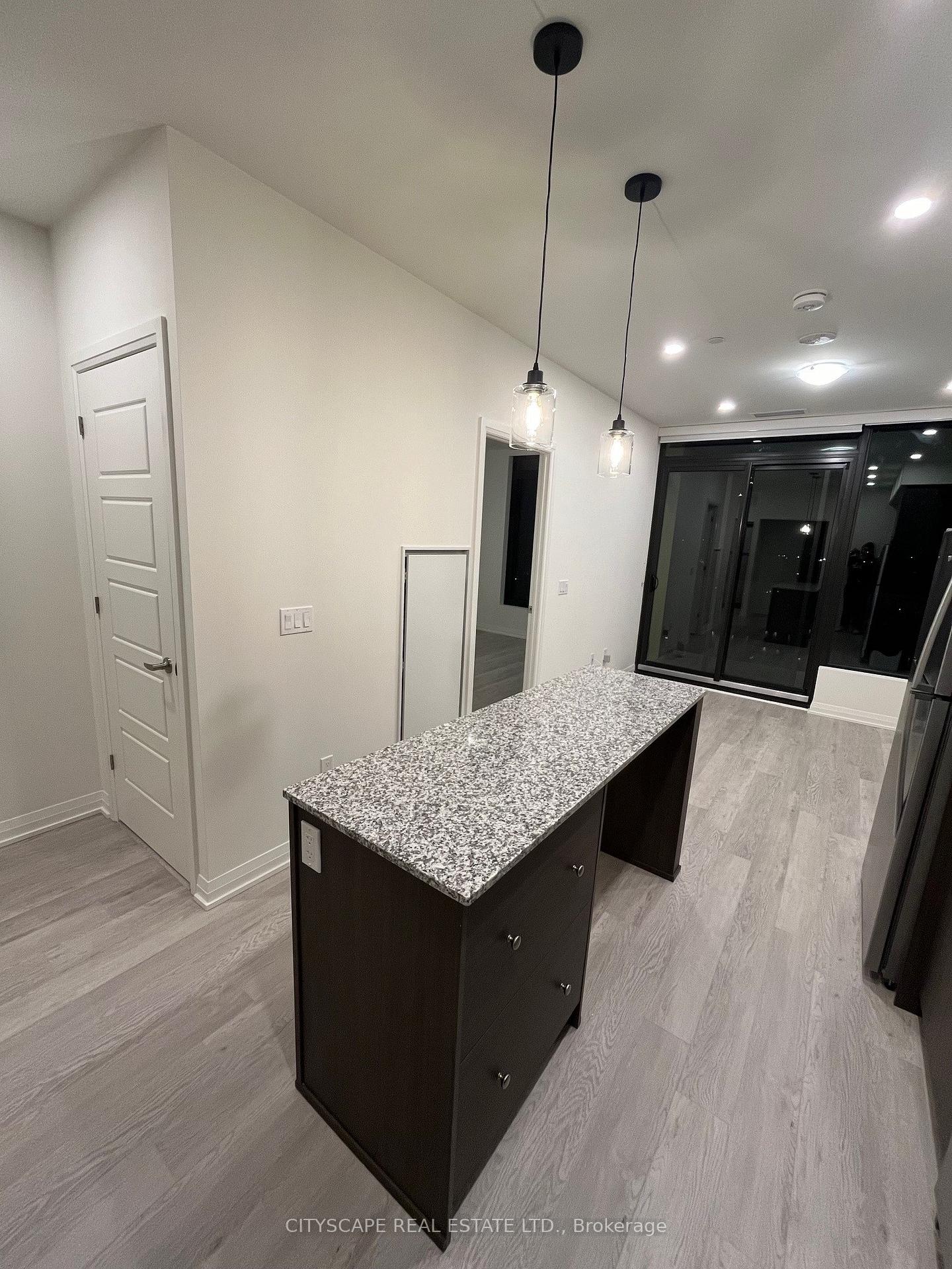 Photo 6 of Unit 705, 1415 Dundas Street E, Oakville, Joshua Meadows — HOMEH