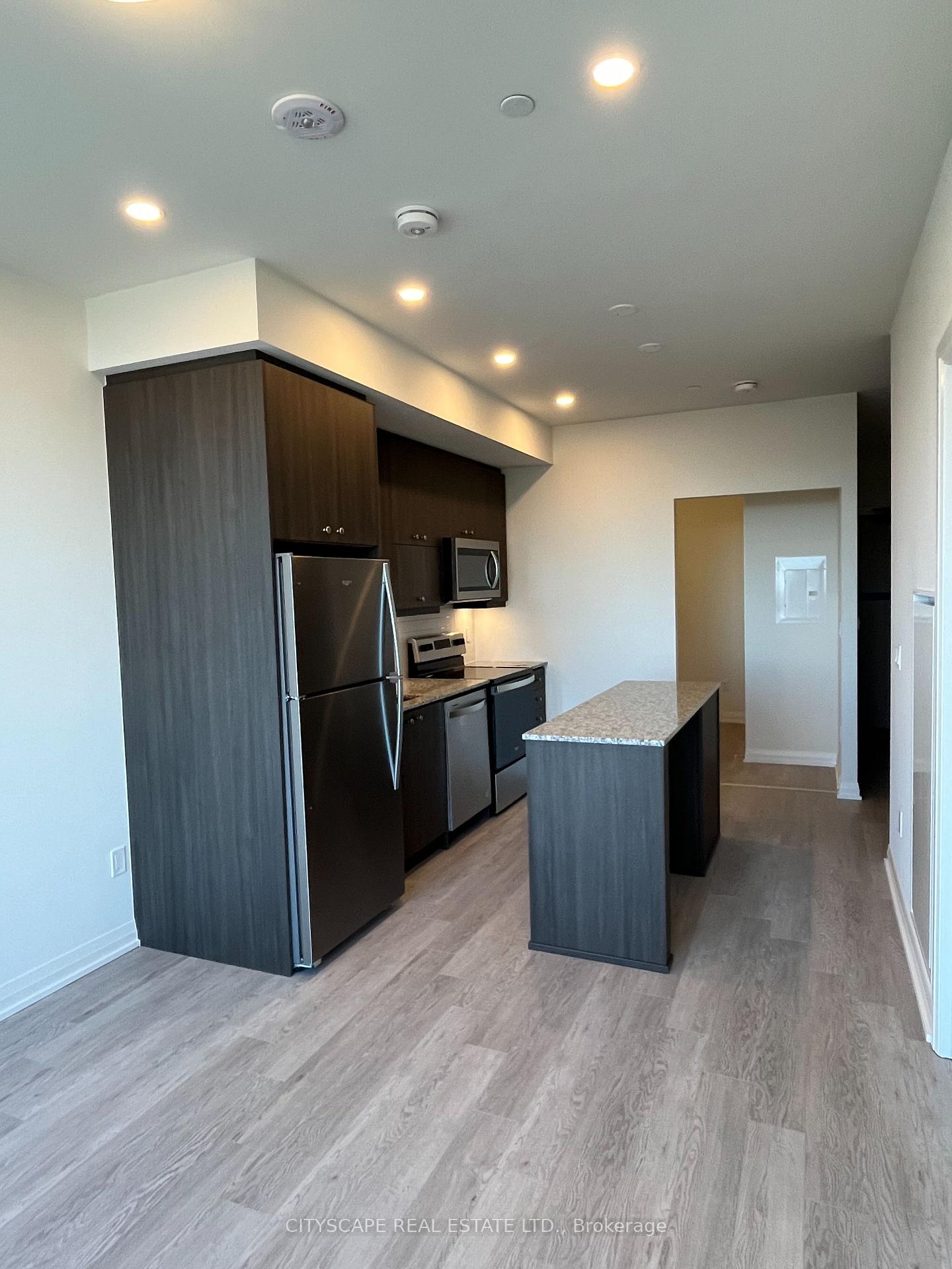 Photo 9 of Unit 705, 1415 Dundas Street E, Oakville, Joshua Meadows — HOMEH