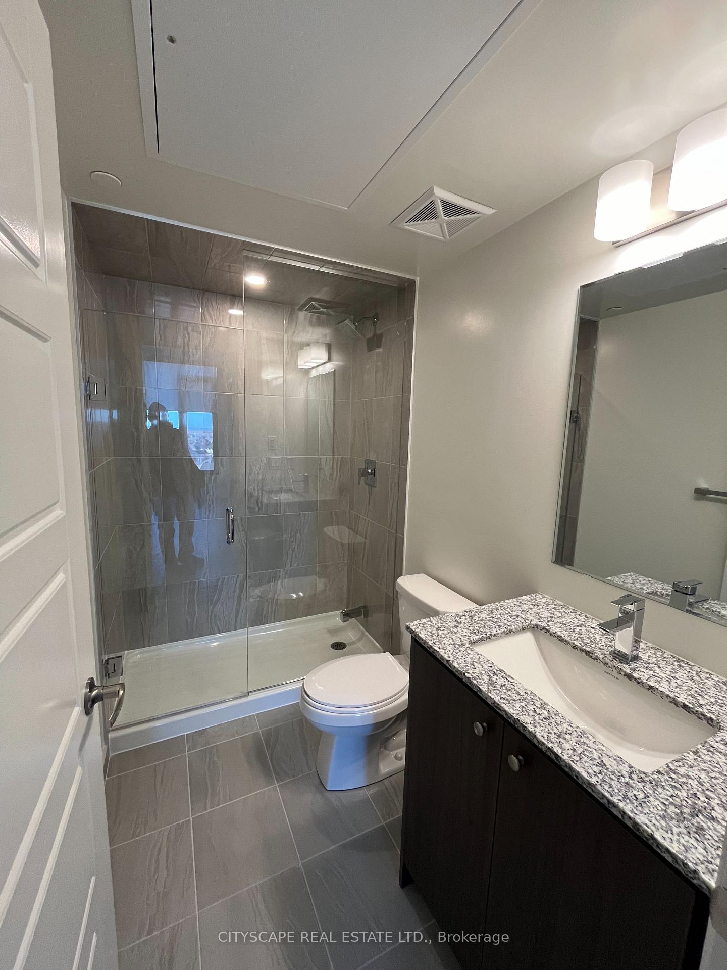 Photo 11 of Unit 705, 1415 Dundas Street E, Oakville, Joshua Meadows — HOMEH