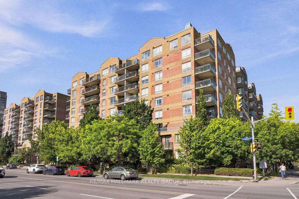 Front of Unit 408, 45 Holland Avenue