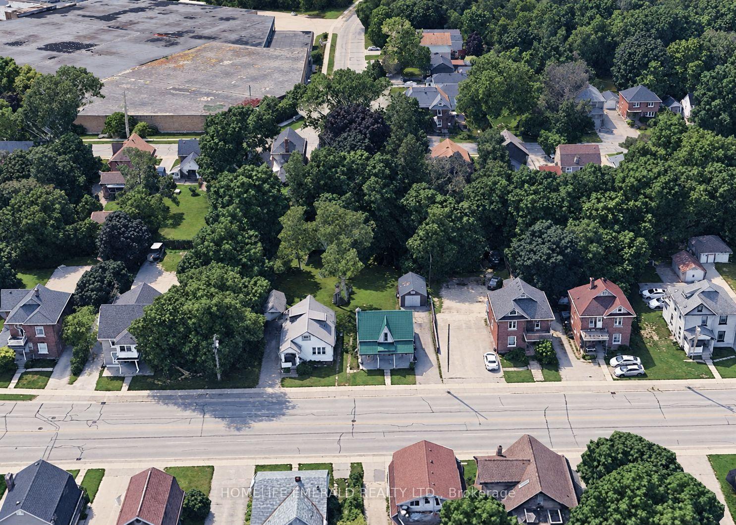 Photo 5 of 191 Dunlop Street W, Barrie, Queen's Park — HOMEH