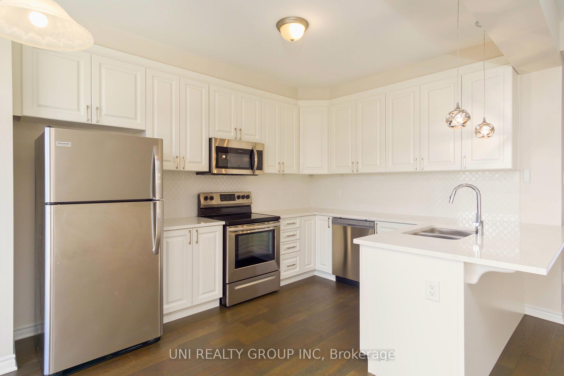 Photo 10 of 335 Aphelion Crescent, Ottawa, Barrhaven - Half Moon Bay — HOMEH