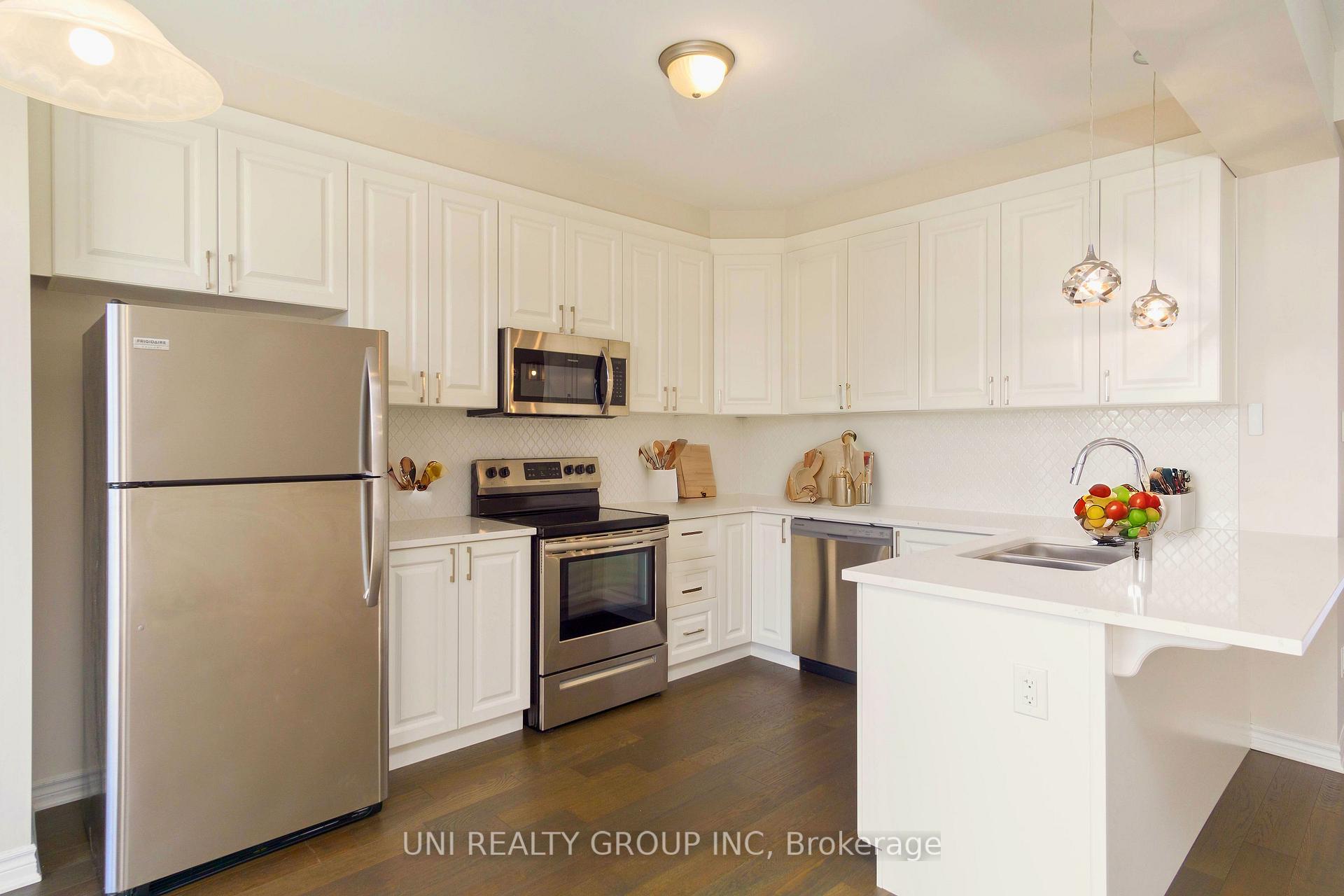 Photo 11 of 335 Aphelion Crescent, Ottawa, Barrhaven - Half Moon Bay — HOMEH