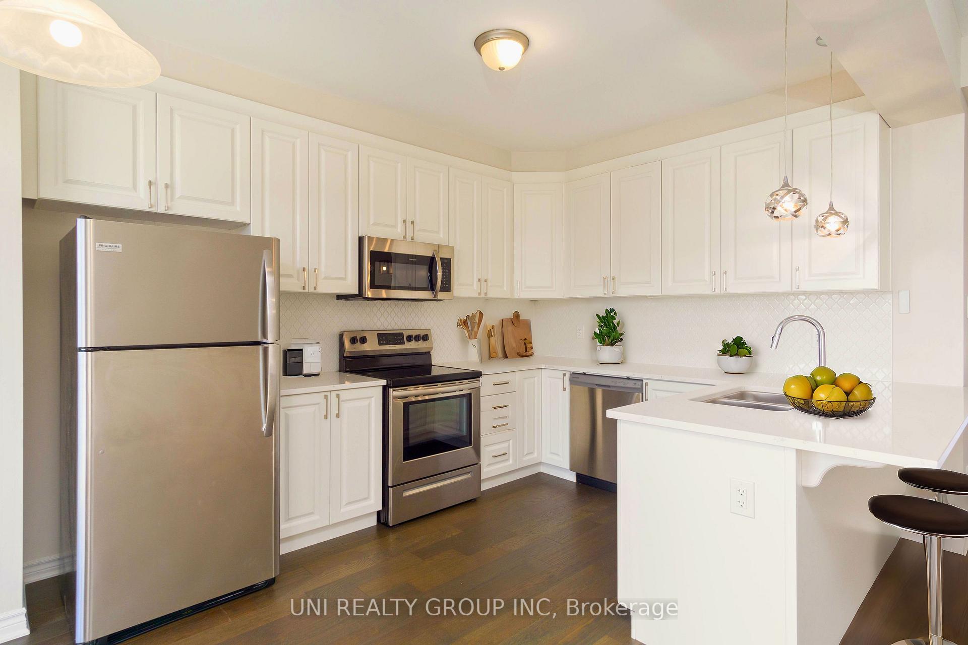 Photo 12 of 335 Aphelion Crescent, Ottawa, Barrhaven - Half Moon Bay — HOMEH