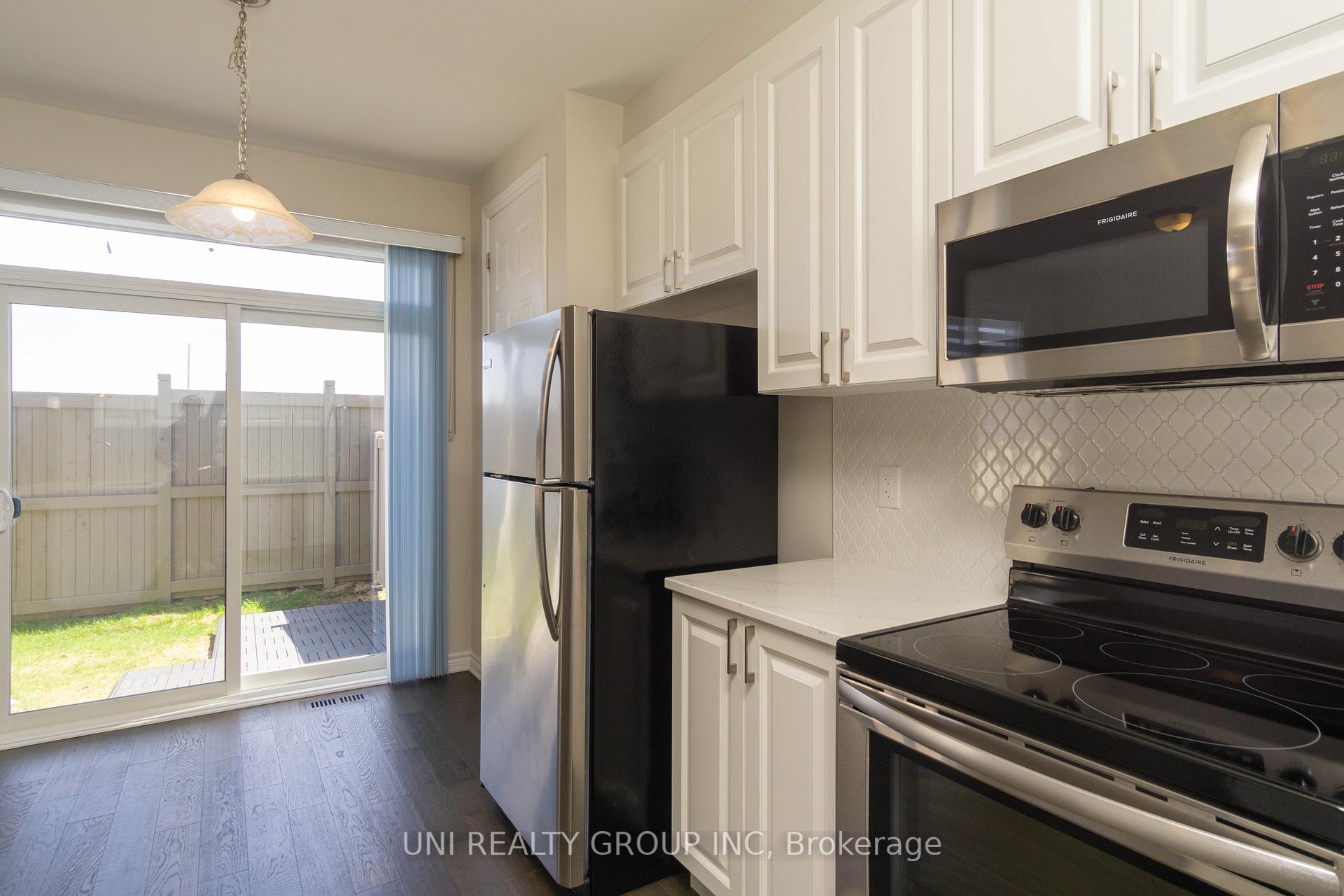 Photo 13 of 335 Aphelion Crescent, Ottawa, Barrhaven - Half Moon Bay — HOMEH