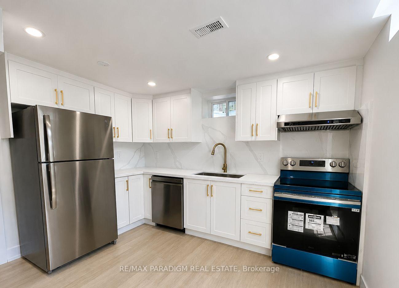 Photo 5 of Unit Bsmt, 291 Drummond Drive, Vaughan, Maple — HOMEH