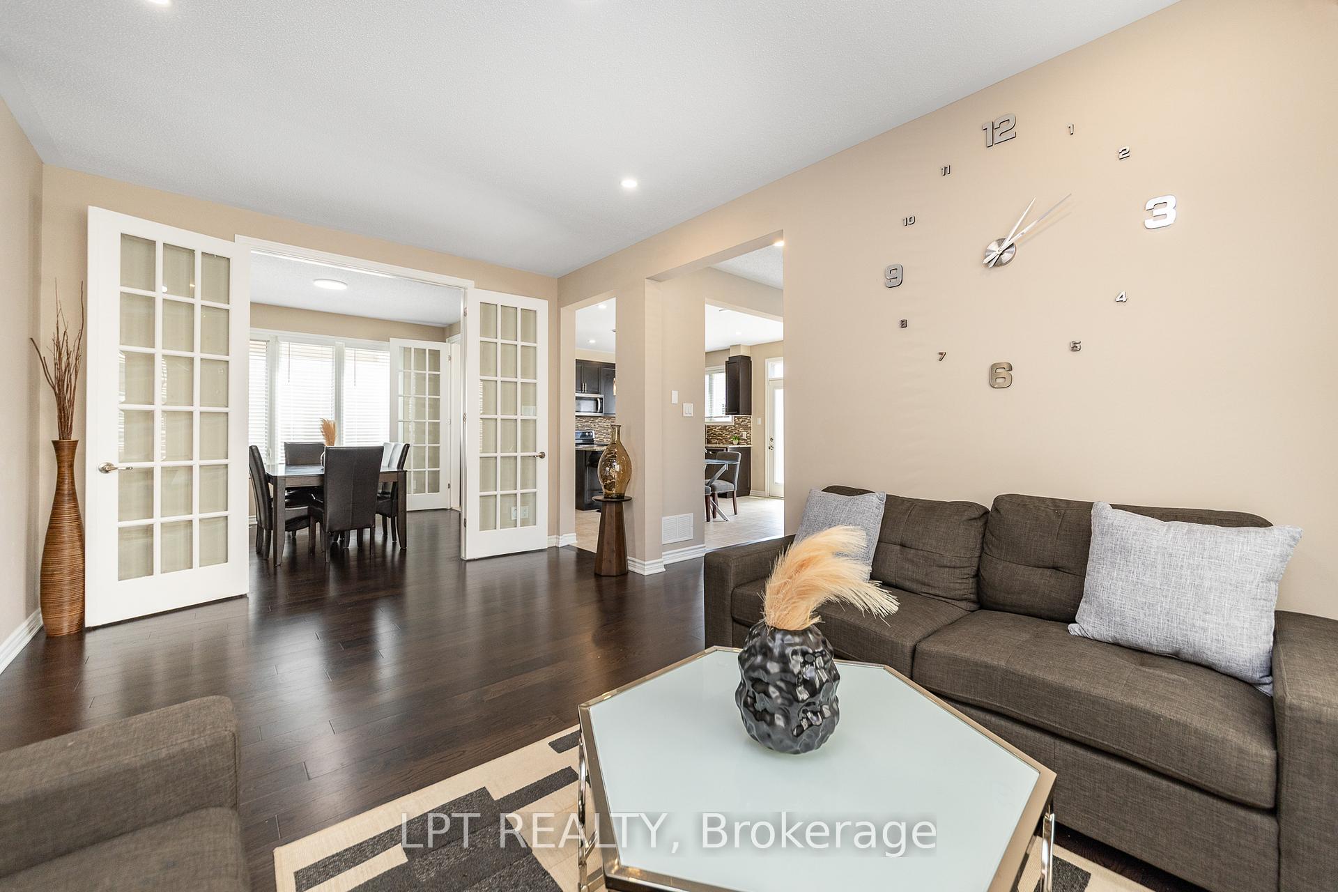 Photo 4 of 908 Pedigree Street, Ottawa, Stittsville (South) — HOMEH