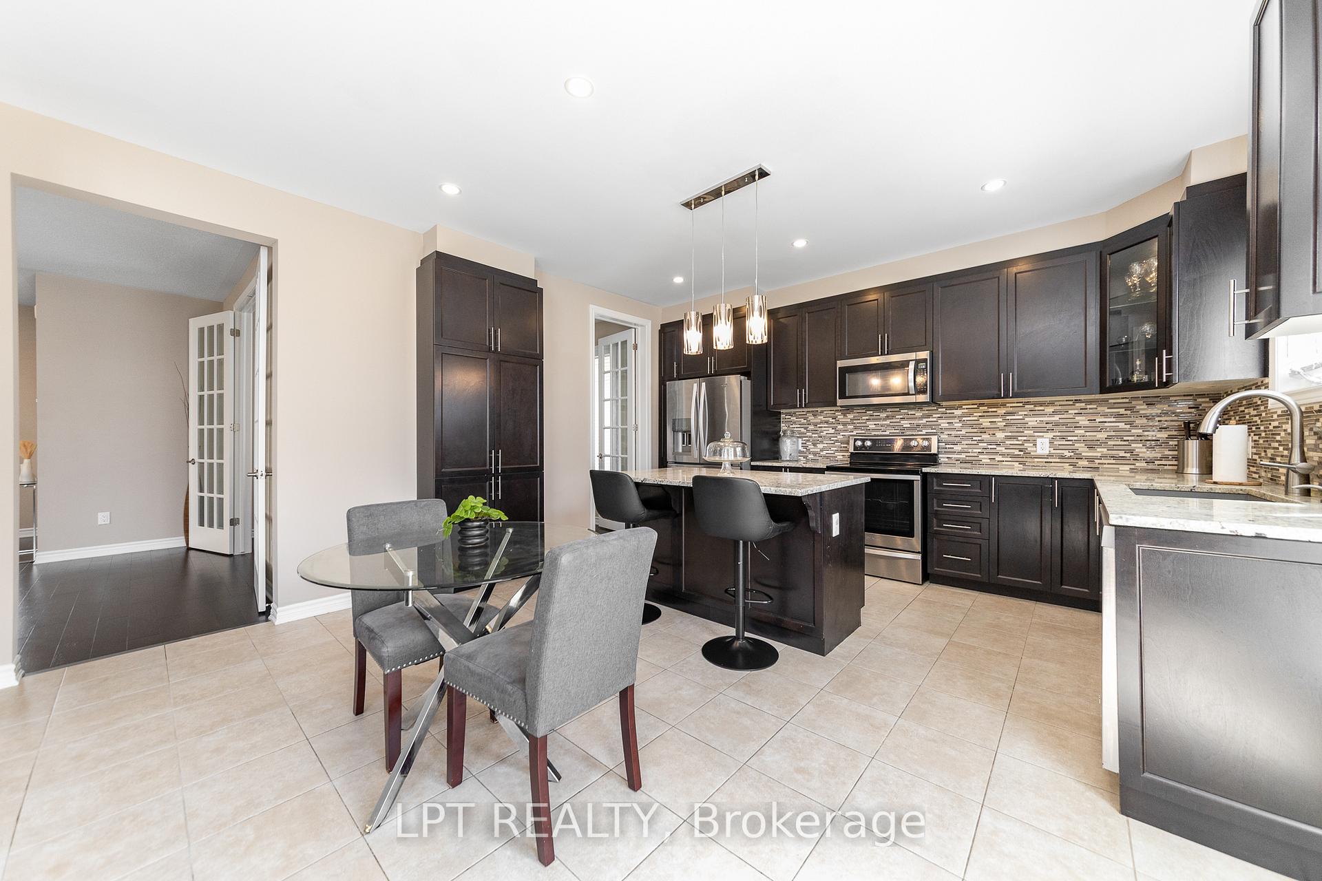 Photo 6 of 908 Pedigree Street, Ottawa, Stittsville (South) — HOMEH