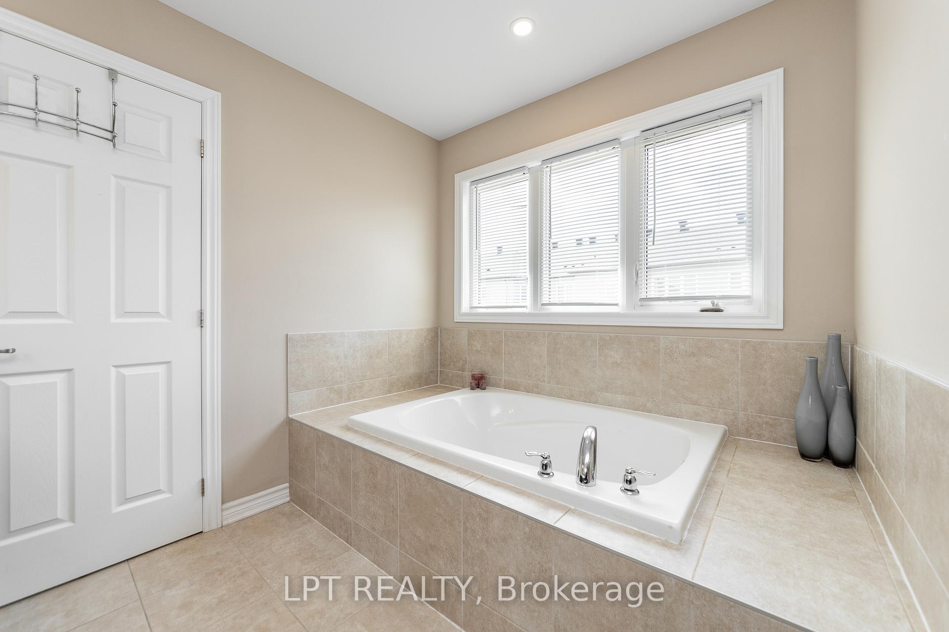 Photo 20 of 908 Pedigree Street, Ottawa, Stittsville (South) — HOMEH