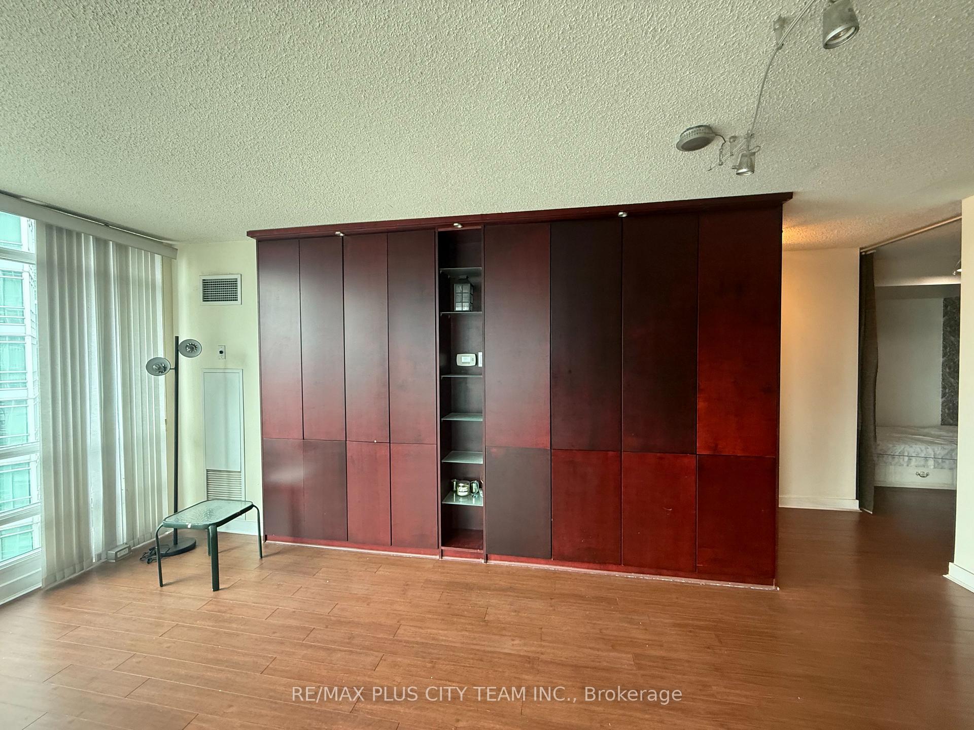 Photo 7 of Unit 3011, 381 Front Street W, Toronto, Waterfront Communities — HOMEH