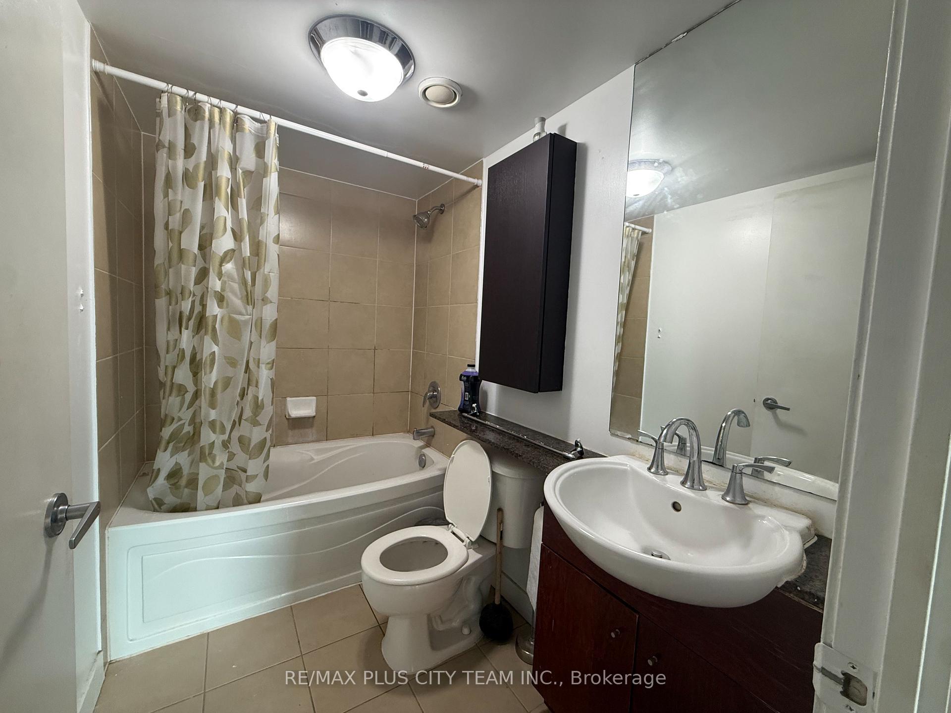 Photo 35 of Unit 3011, 381 Front Street W, Toronto, Waterfront Communities — HOMEH