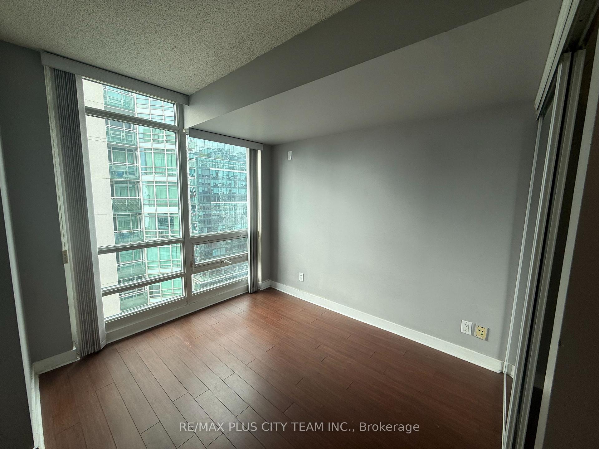 Photo 39 of Unit 3011, 381 Front Street W, Toronto, Waterfront Communities — HOMEH