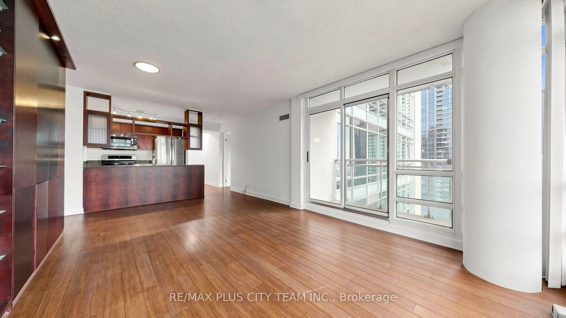 Photo 24 of Unit 3011, 381 Front Street W, Toronto, Waterfront Communities — HOMEH