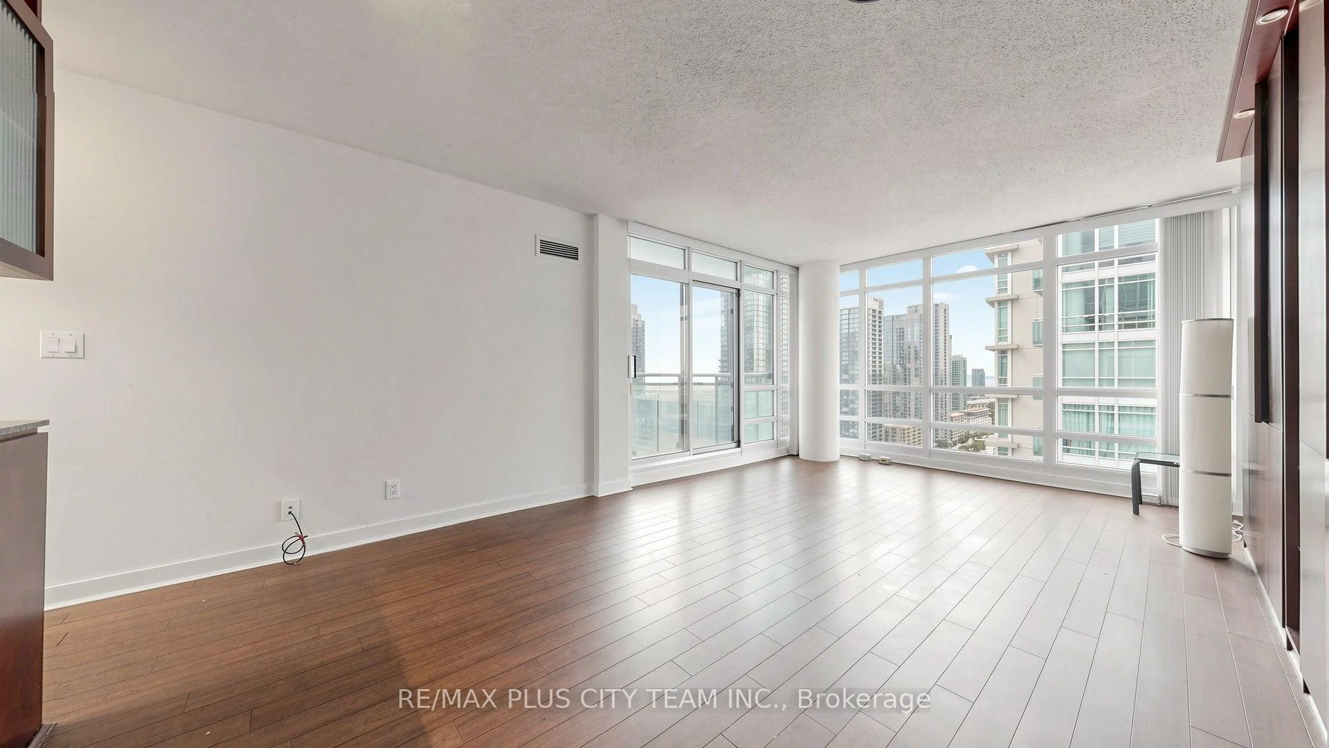 Photo 28 of Unit 3011, 381 Front Street W, Toronto, Waterfront Communities — HOMEH