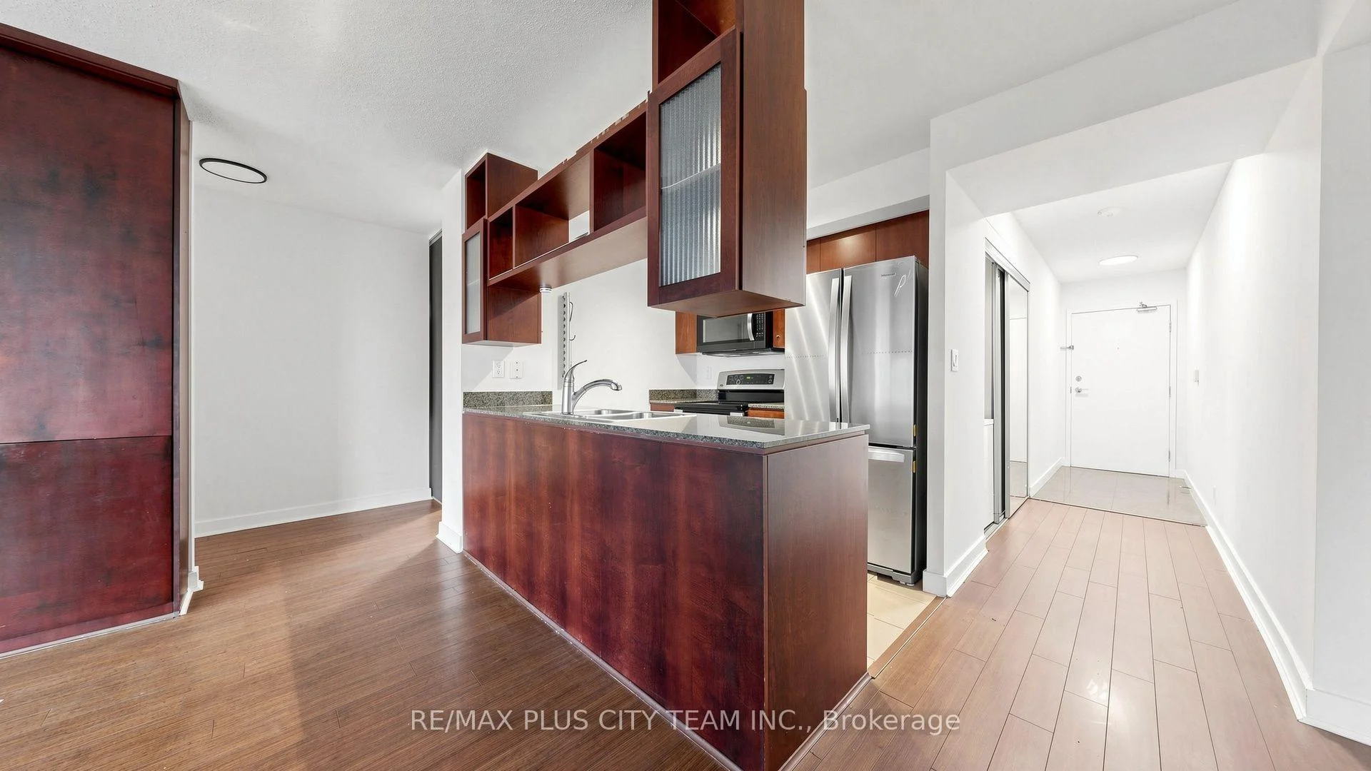 Photo 40 of Unit 3011, 381 Front Street W, Toronto, Waterfront Communities — HOMEH