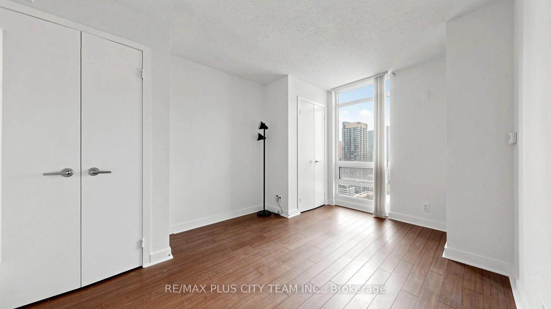 Photo 51 of Unit 3011, 381 Front Street W, Toronto, Waterfront Communities — HOMEH