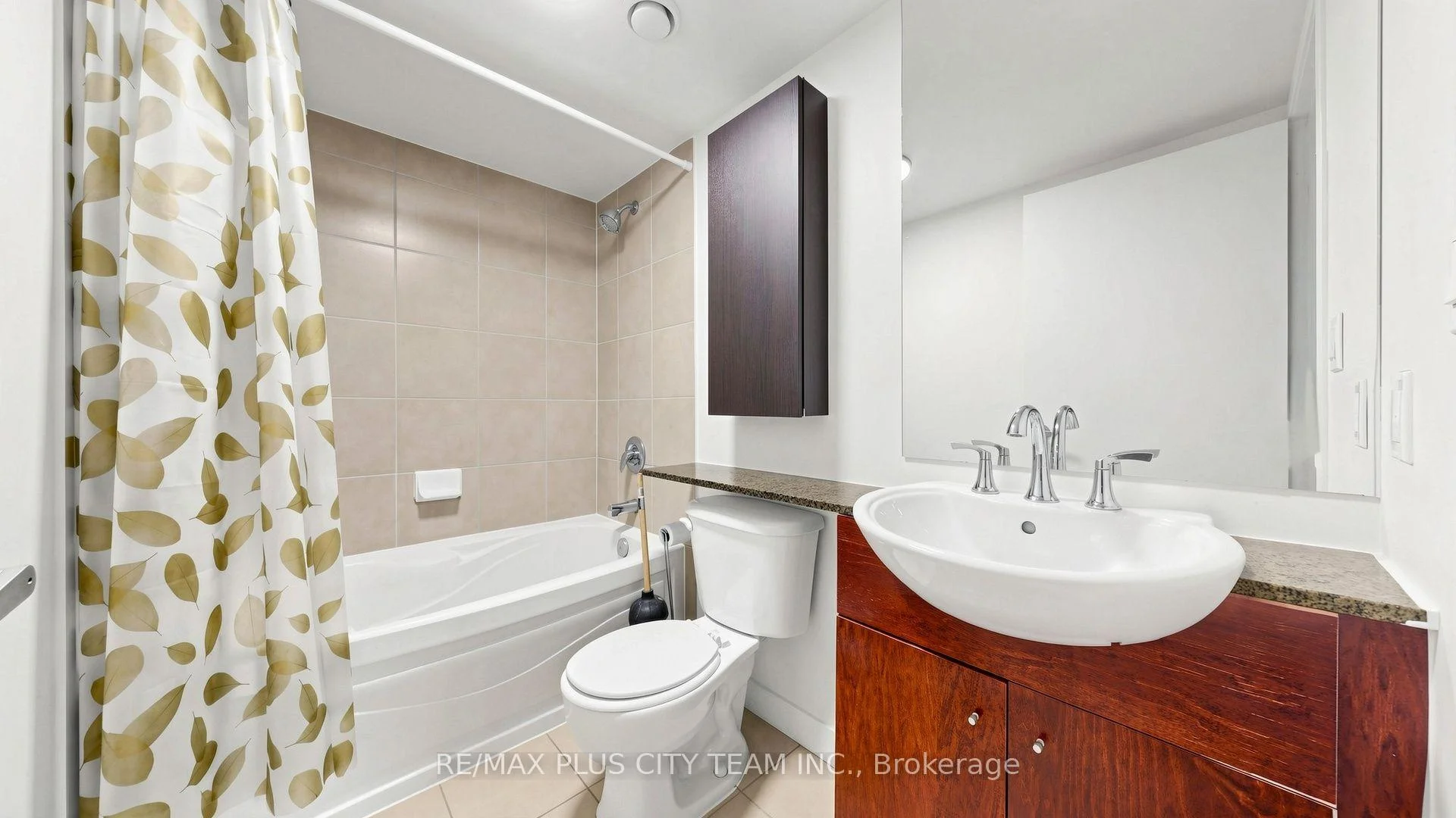 Photo 66 of Unit 3011, 381 Front Street W, Toronto, Waterfront Communities — HOMEH