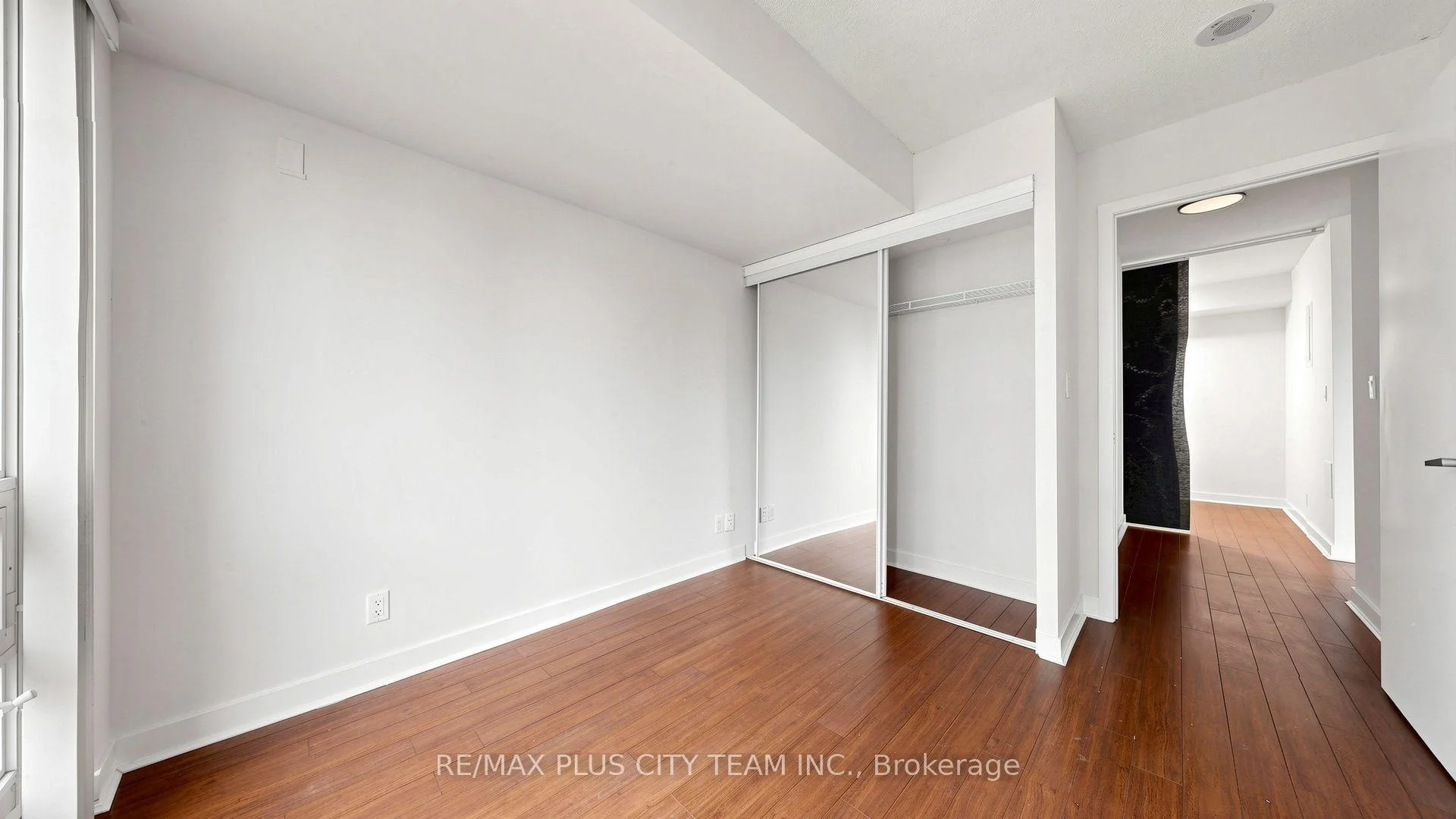 Photo 75 of Unit 3011, 381 Front Street W, Toronto, Waterfront Communities — HOMEH