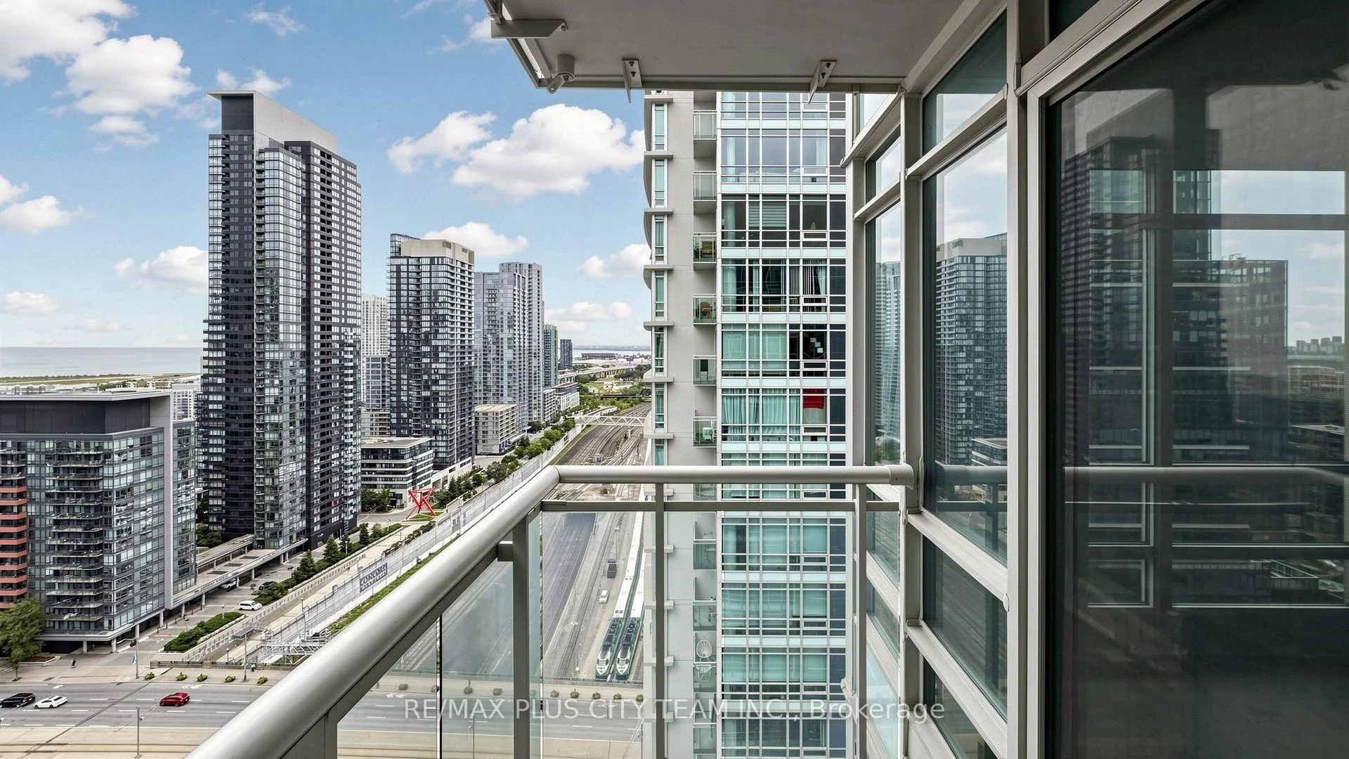 Photo 52 of Unit 3011, 381 Front Street W, Toronto, Waterfront Communities — HOMEH