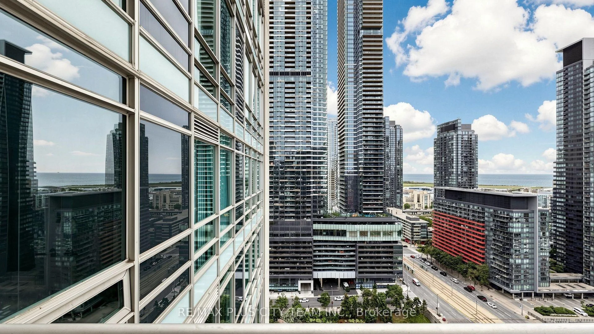 Photo 56 of Unit 3011, 381 Front Street W, Toronto, Waterfront Communities — HOMEH