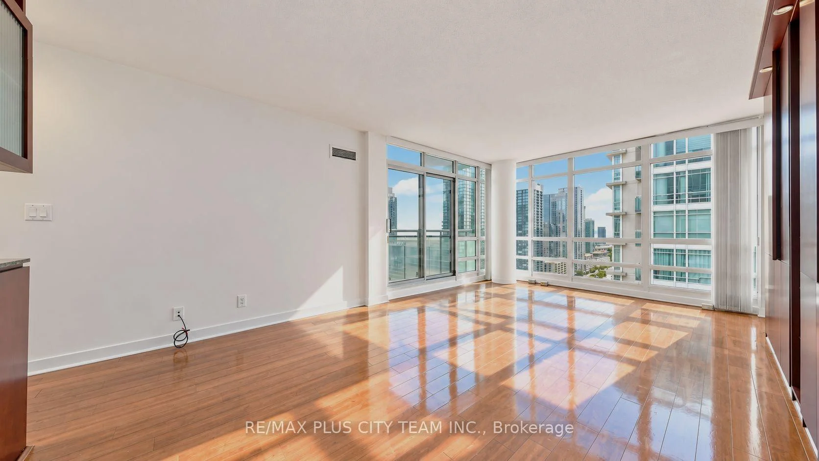 Photo 29 of Unit 3011, 381 Front Street W, Toronto, Waterfront Communities — HOMEH