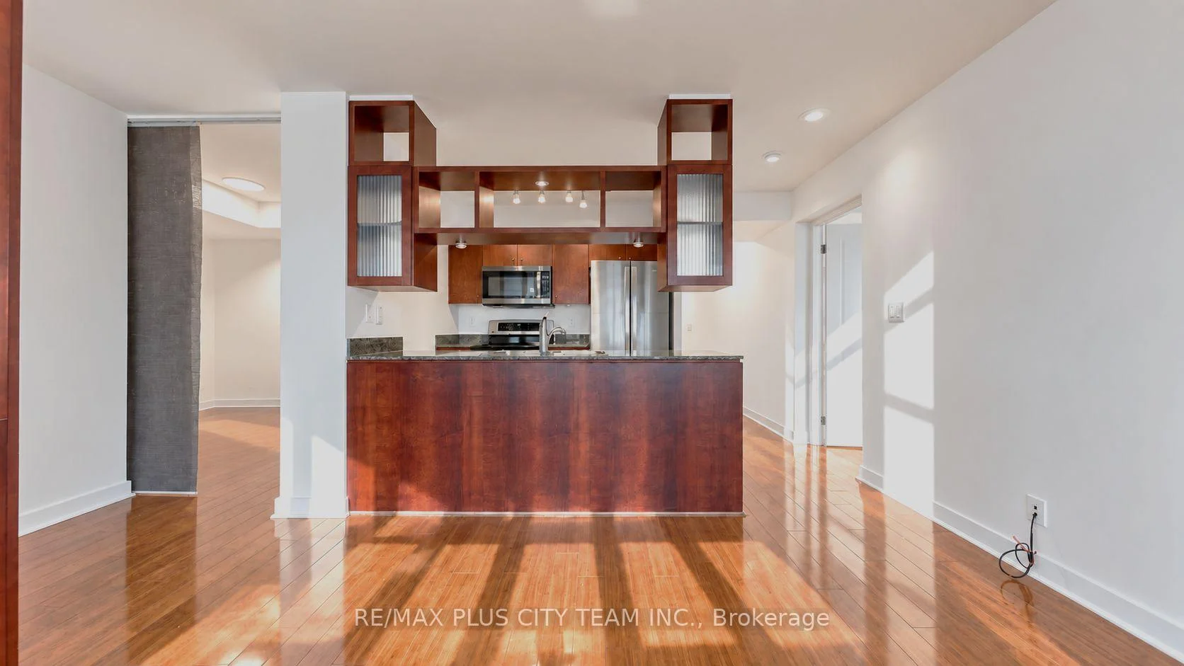 Photo 37 of Unit 3011, 381 Front Street W, Toronto, Waterfront Communities — HOMEH
