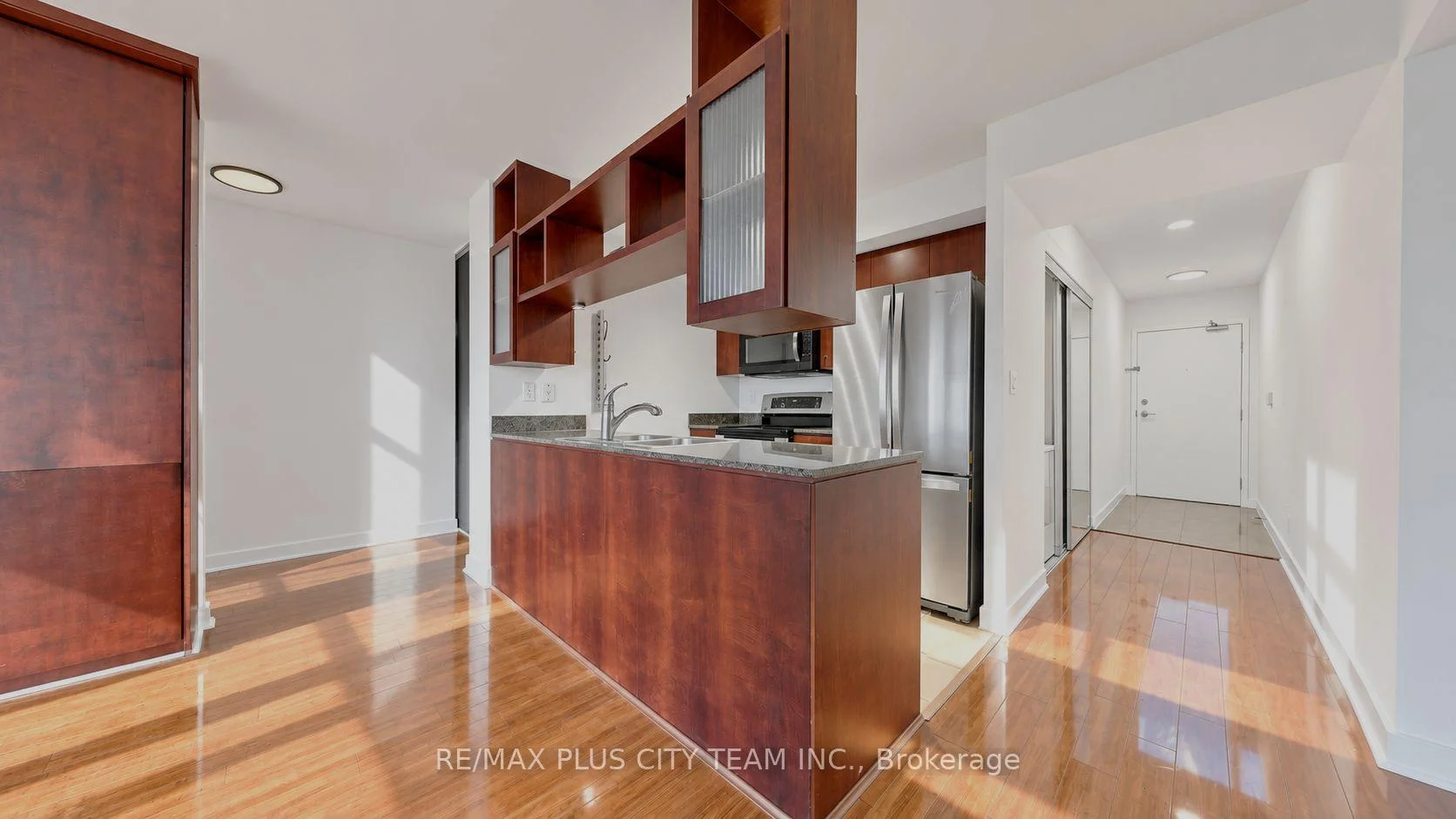 Photo 41 of Unit 3011, 381 Front Street W, Toronto, Waterfront Communities — HOMEH