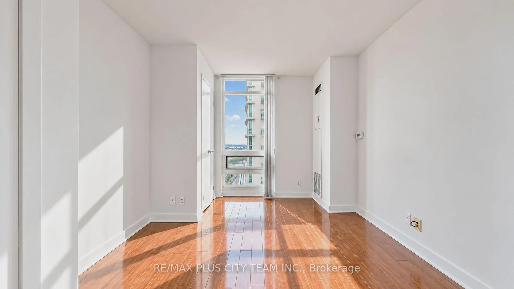 Photo 57 of Unit 3011, 381 Front Street W, Toronto, Waterfront Communities — HOMEH