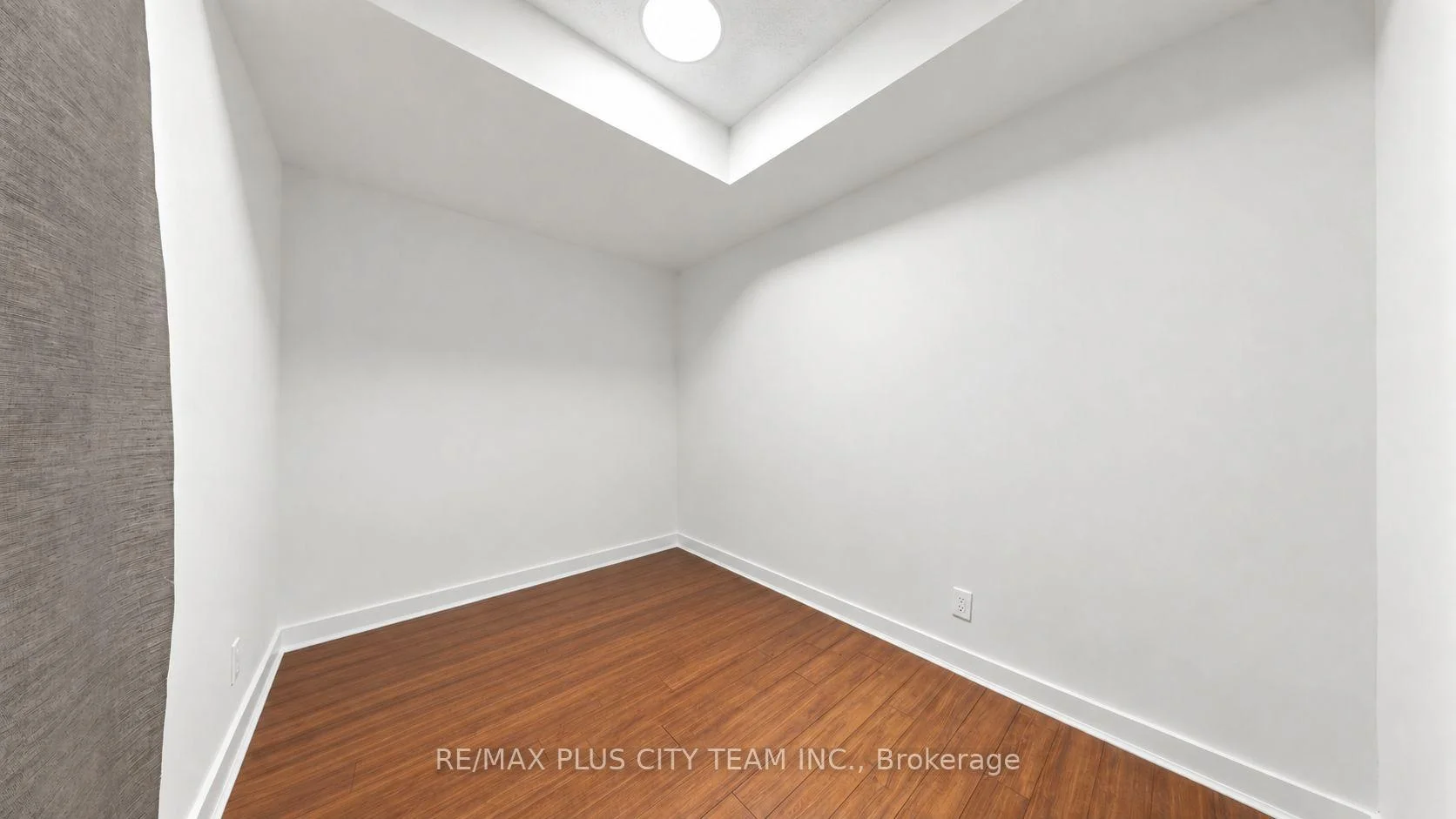Photo 80 of Unit 3011, 381 Front Street W, Toronto, Waterfront Communities — HOMEH