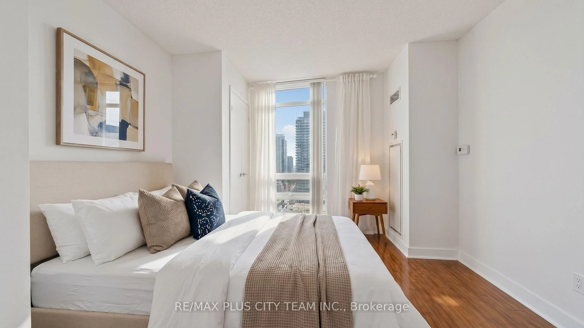 Photo 34 of Unit 3011, 381 Front Street W, Toronto, Waterfront Communities — HOMEH