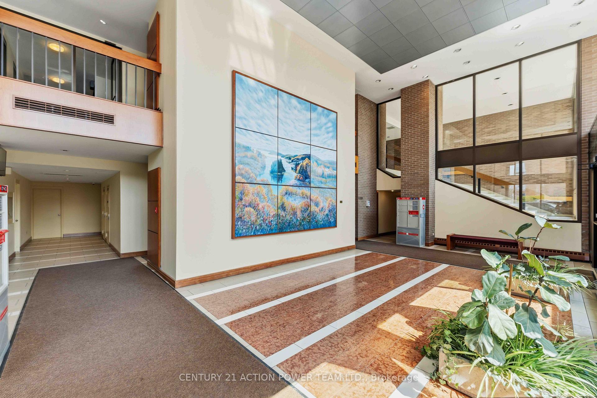 Photo 3 of Unit 903, 505 St Laurent Boulevard, Ottawa, Viscount Alexander Park — HOMEH