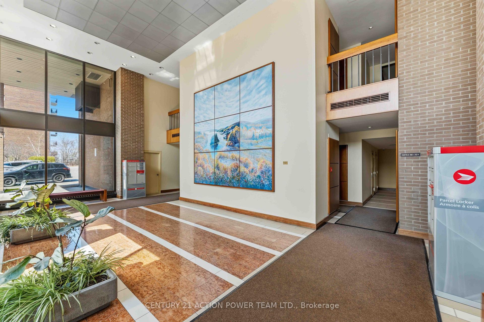 Photo 5 of Unit 903, 505 St Laurent Boulevard, Ottawa, Viscount Alexander Park — HOMEH
