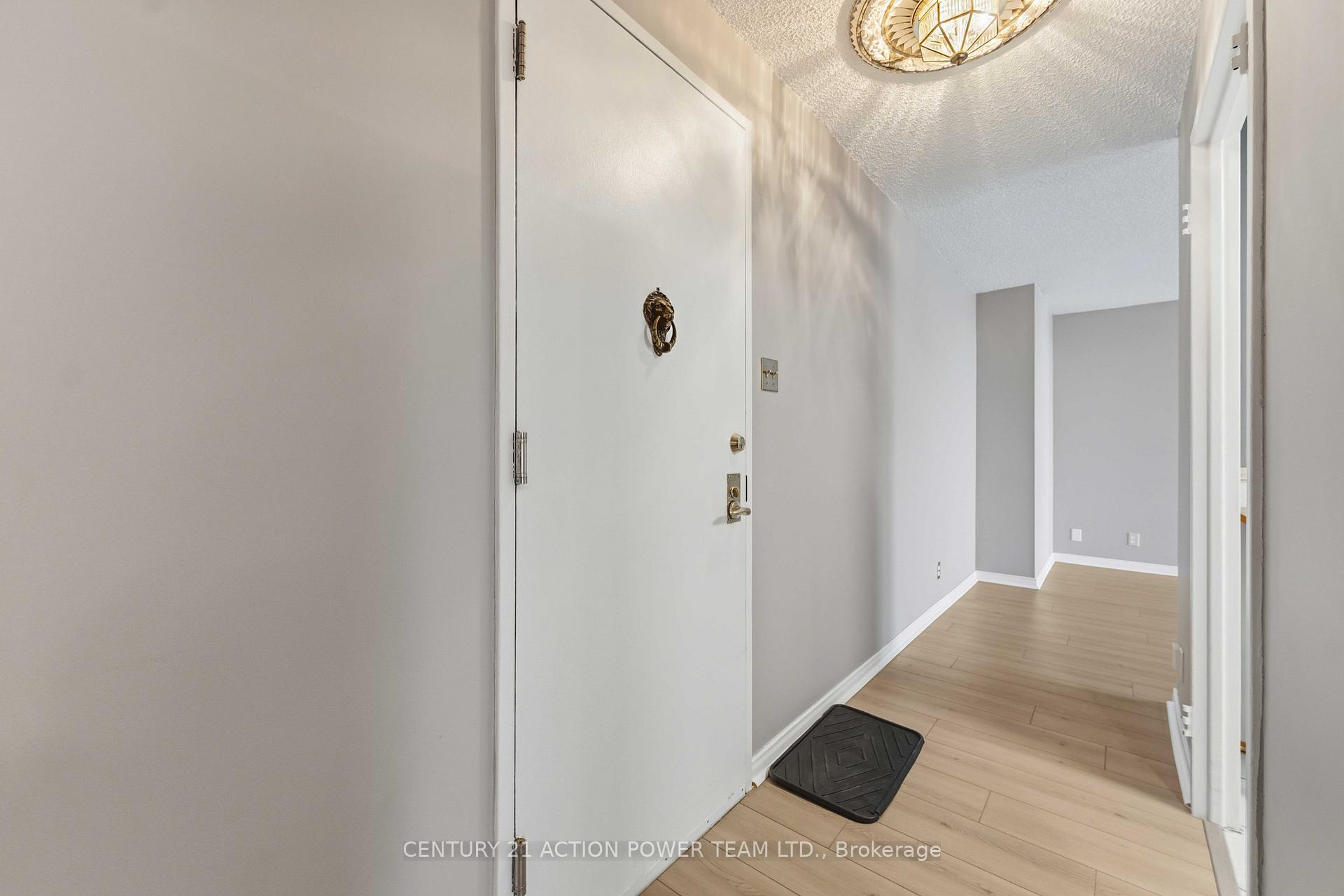 Photo 7 of Unit 903, 505 St Laurent Boulevard, Ottawa, Viscount Alexander Park — HOMEH