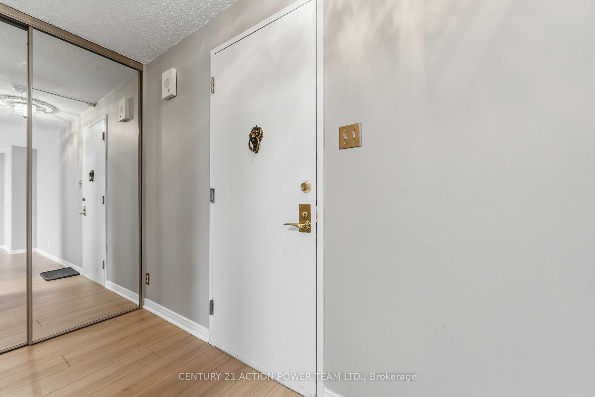 Photo 10 of Unit 903, 505 St Laurent Boulevard, Ottawa, Viscount Alexander Park — HOMEH