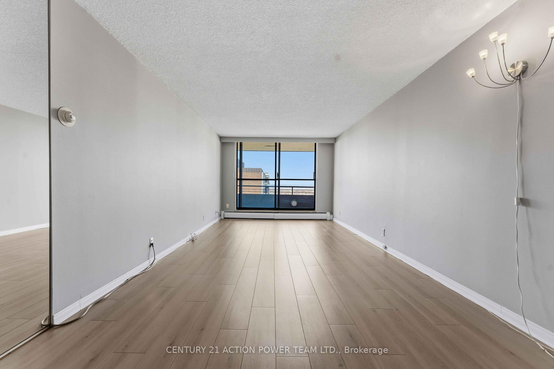 Photo 16 of Unit 903, 505 St Laurent Boulevard, Ottawa, Viscount Alexander Park — HOMEH