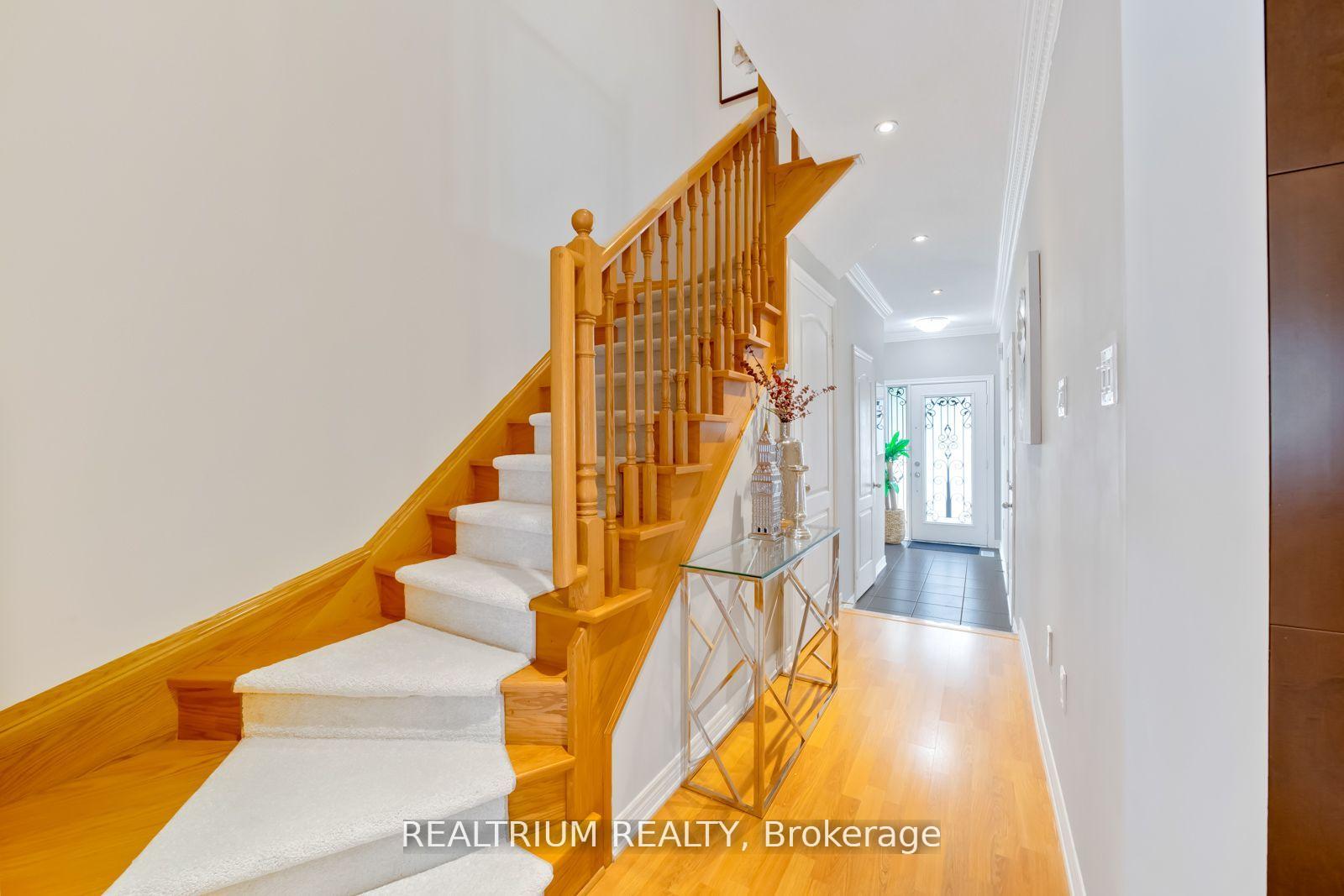 Photo 15 of 282 Sandale Road, Whitchurch-Stouffville, Stouffville — HOMEH
