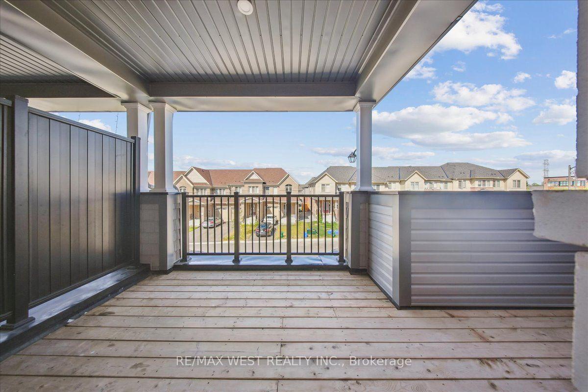 Photo 6 of 115 Air Dancer Crescent, Oshawa, Windfields — HOMEH