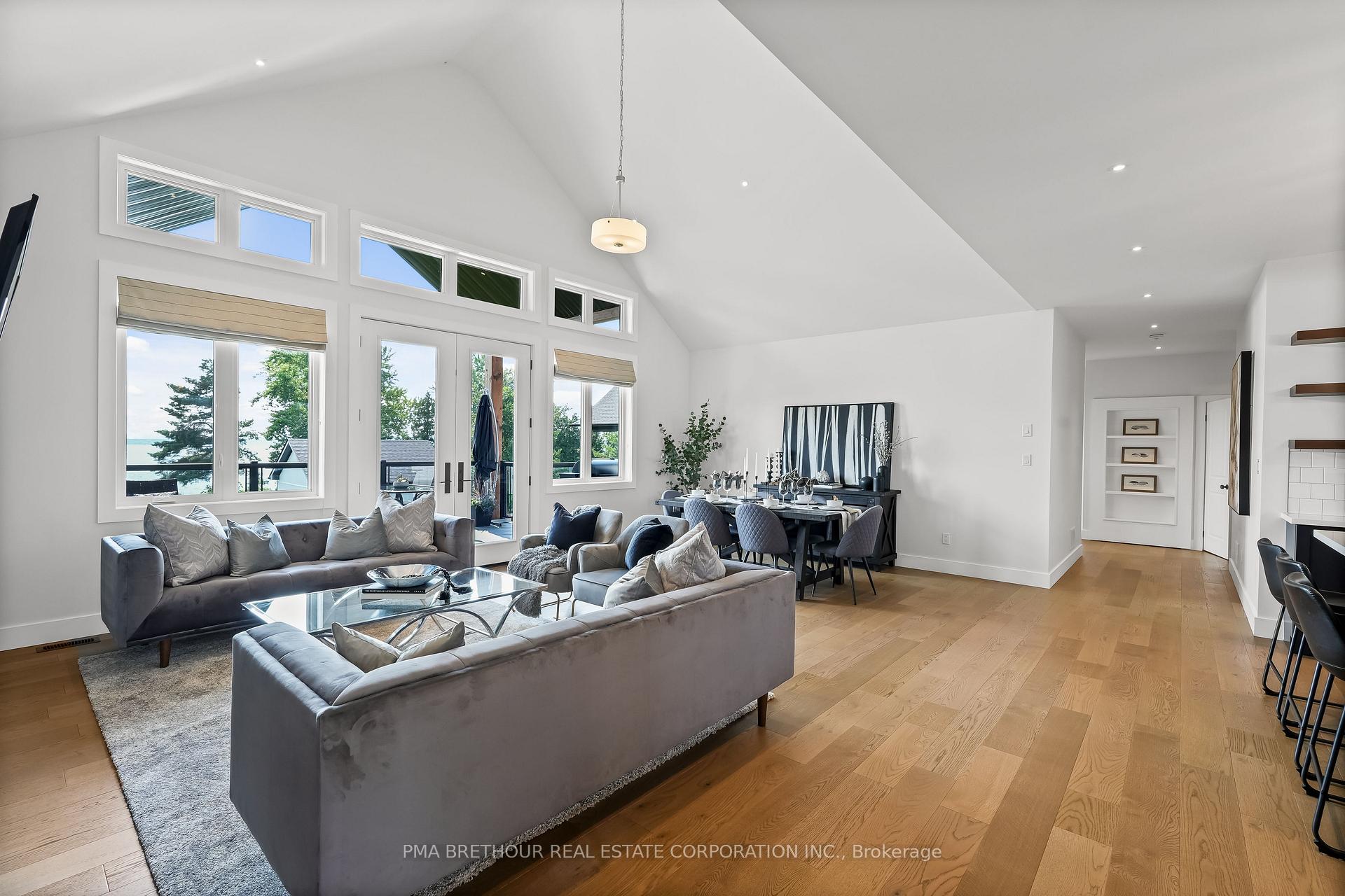 Photo 3 of 48 Pleasant View Crescent, Kawartha Lakes, Mariposa — HOMEH